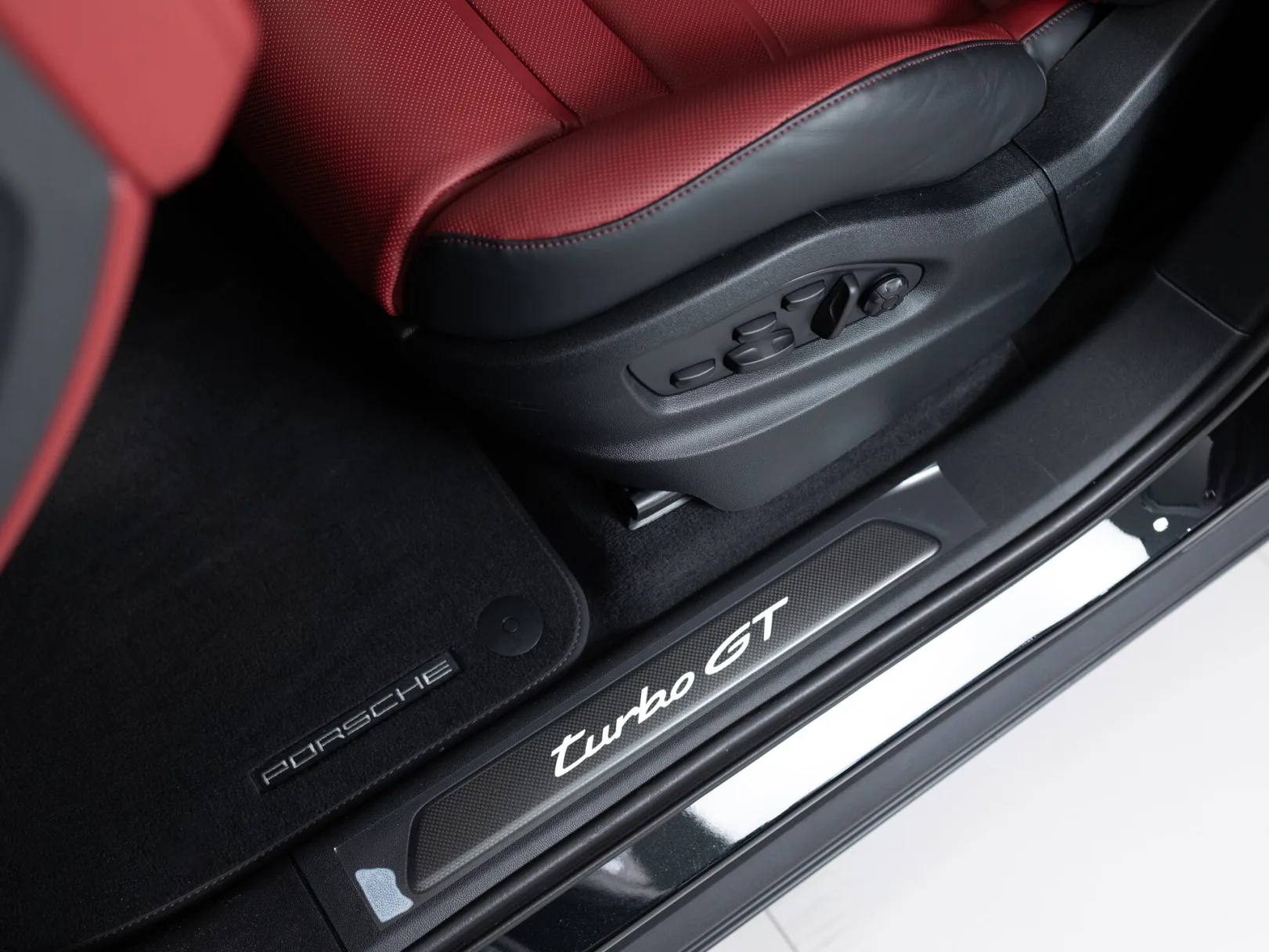 Porsche Cayenne Turbo GT III Рестайлинг, 2024 — экстерьер, фото 11