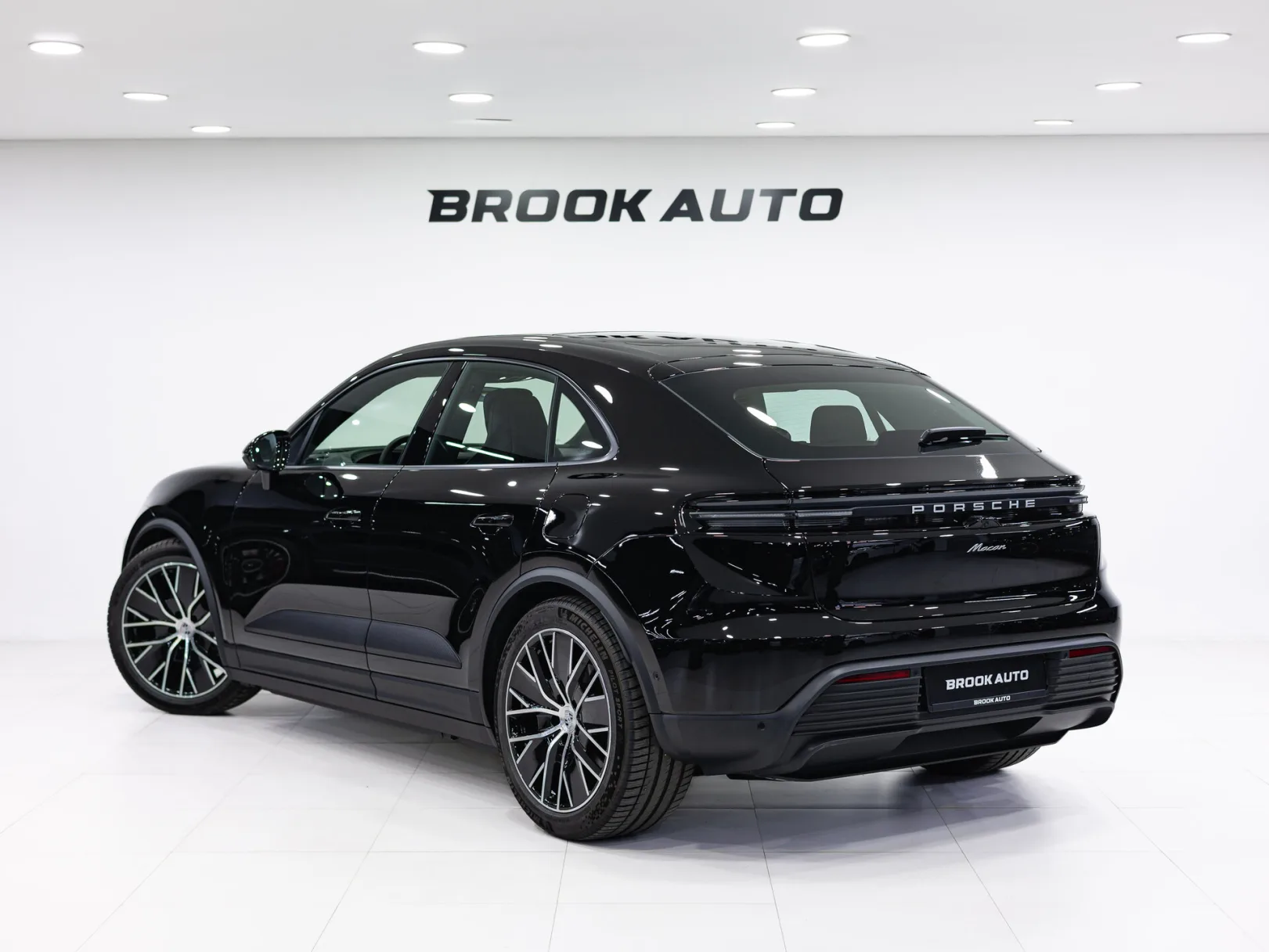 Porsche Macan Electric II, 2025 — экстерьер, фото 6