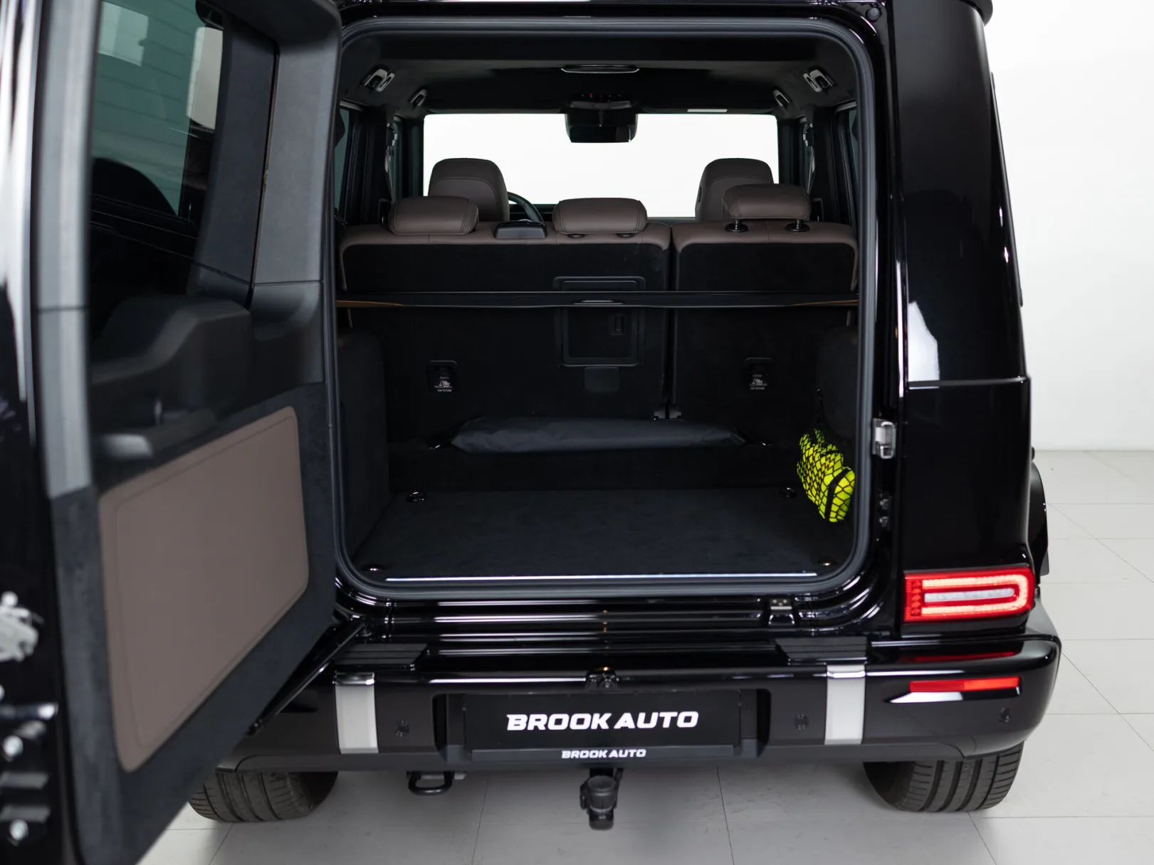 Mercedes-Benz G-Класс G 450 d AMG Line III (W465) Рестайлинг, 2025 — экстерьер, фото 32