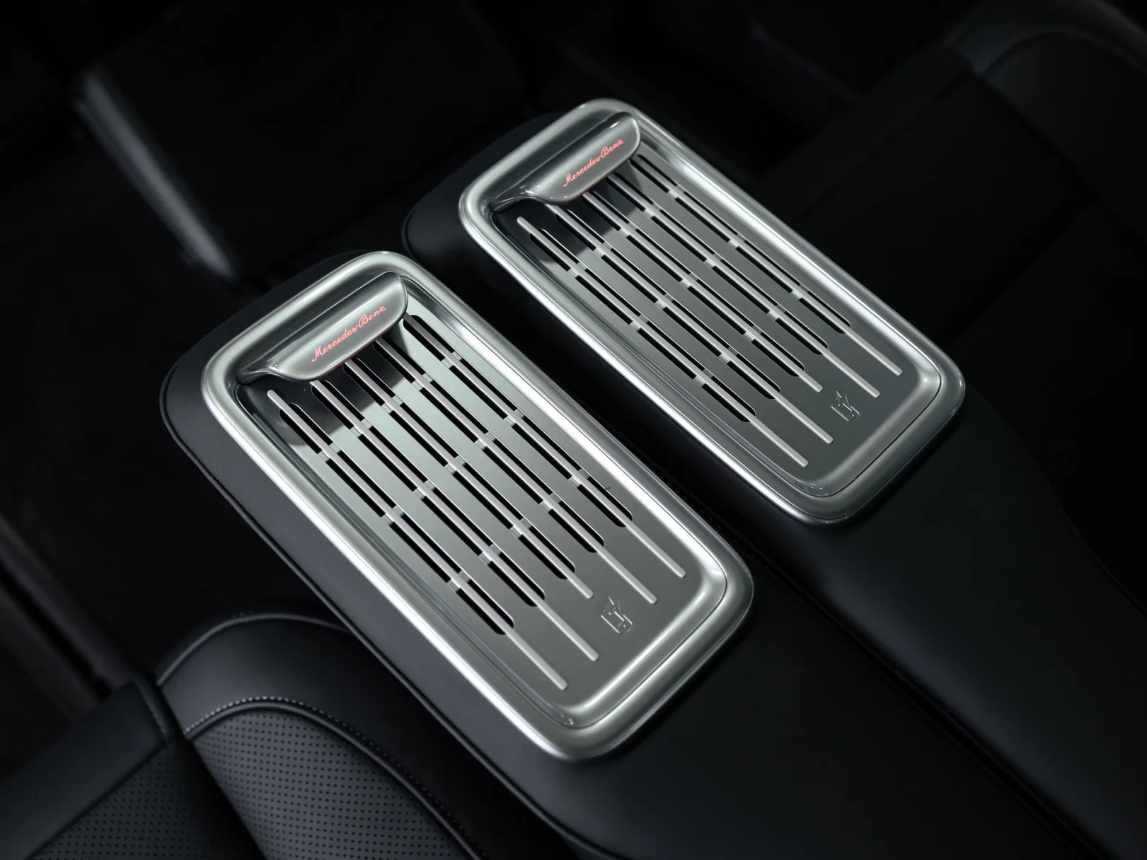 Mercedes-Benz V-Класс Exclusive AMG Line III (W447) Рестайлинг 2, 2025 — экстерьер, фото 30