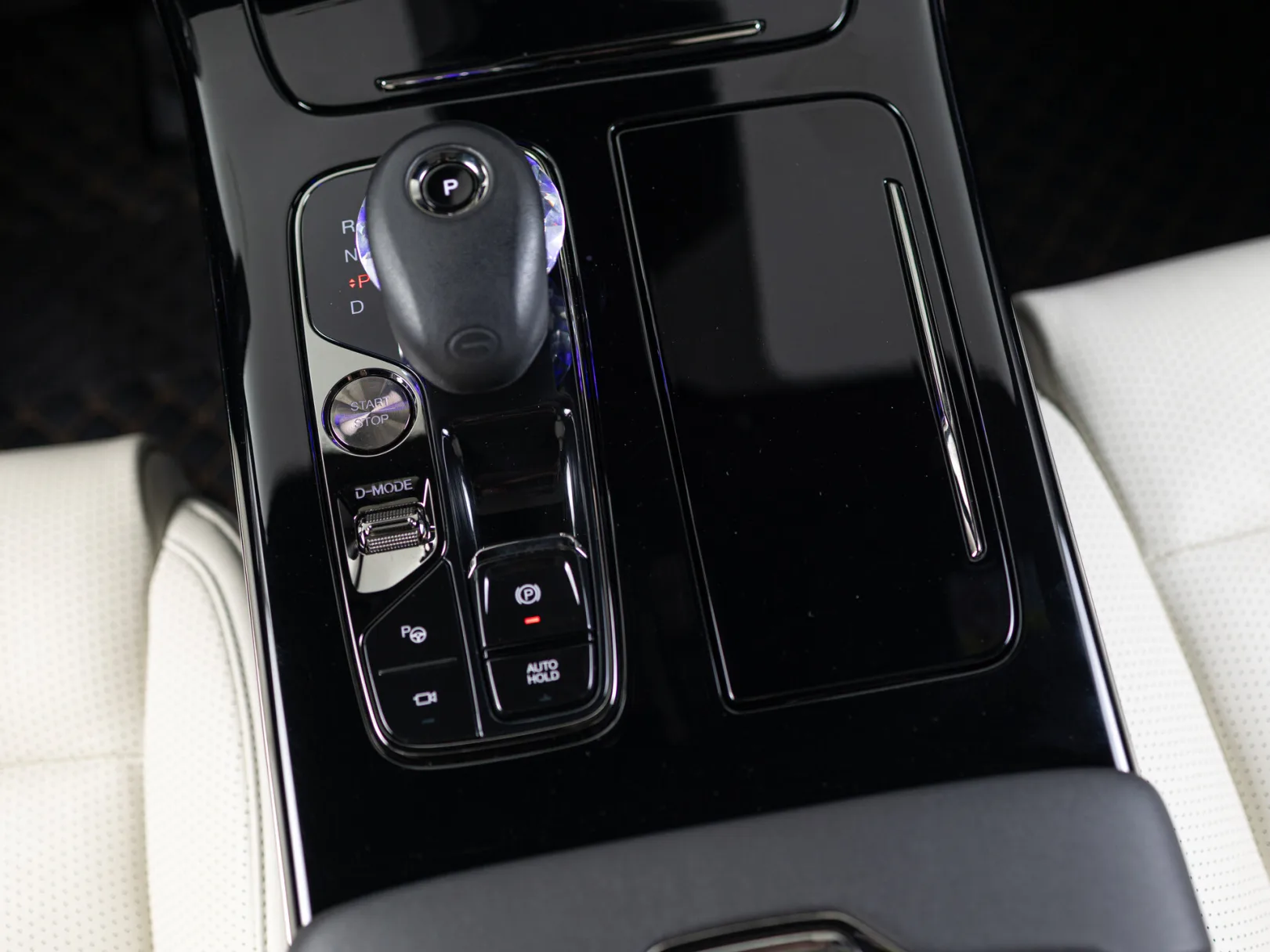 GAC M8 GX Premium I, 2024 — экстерьер, фото 16