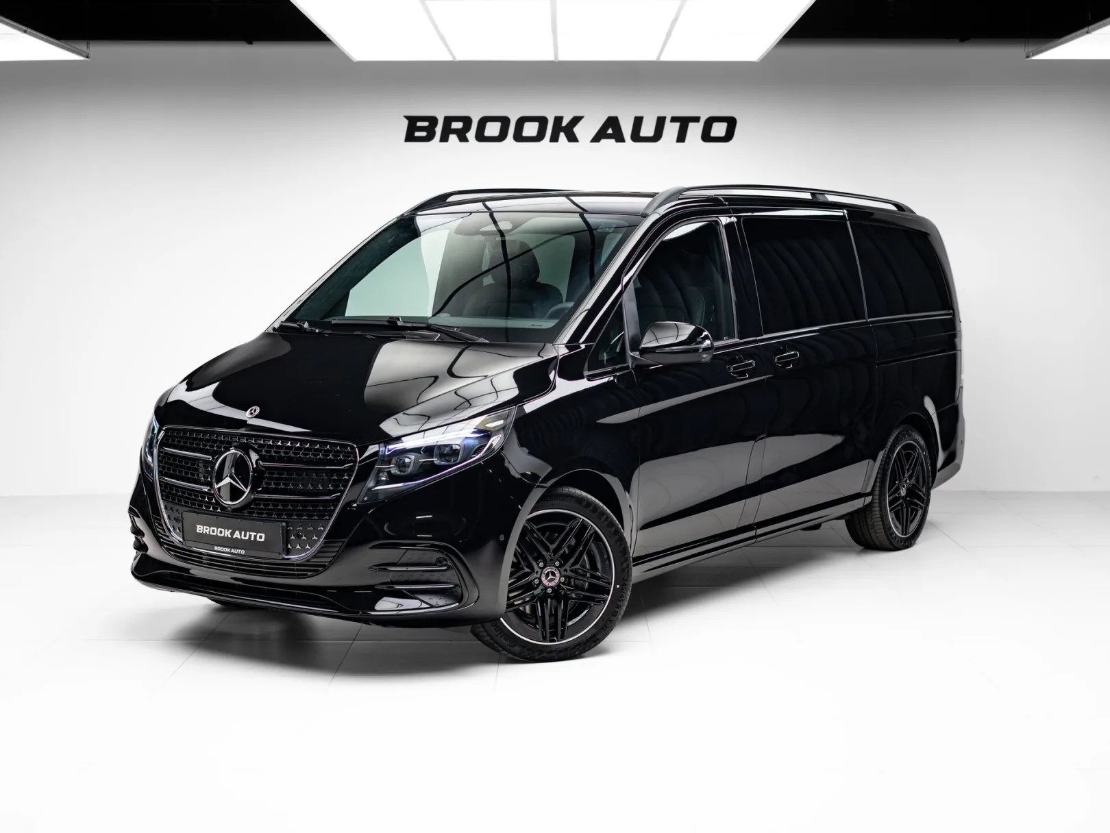 Mercedes-Benz V-Класс Exclusive AMG Line III (W447) Рестайлинг 2, 2026 — экстерьер, фото 1