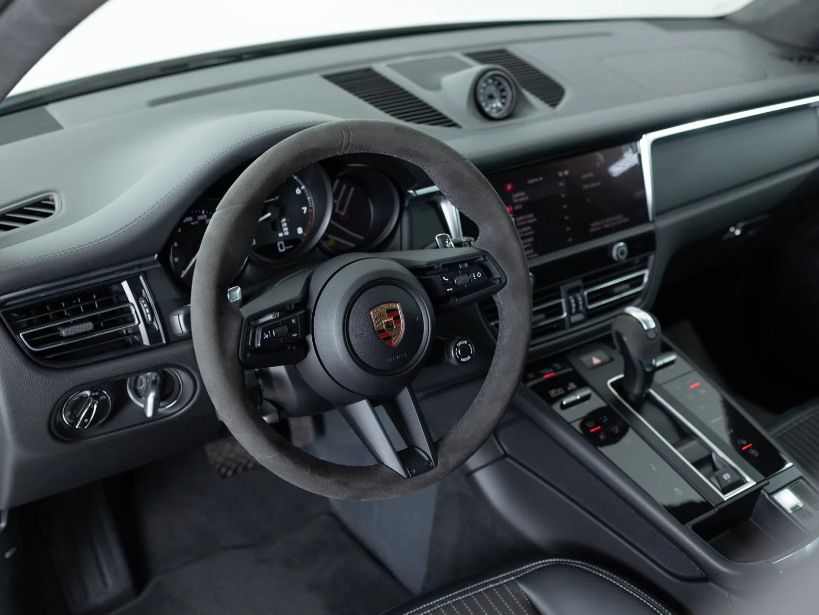 Porsche Macan T I Рестайлинг 2, 2024 — экстерьер, фото 11