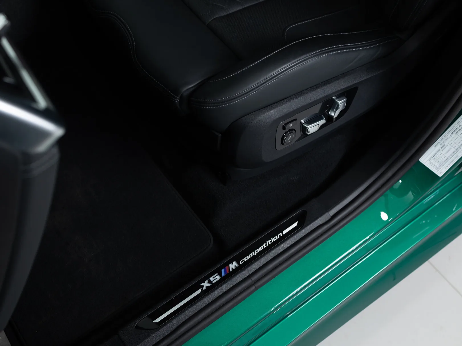 BMW X5 M Competition III (F95) Рестайлинг, 2023 — экстерьер, фото 11