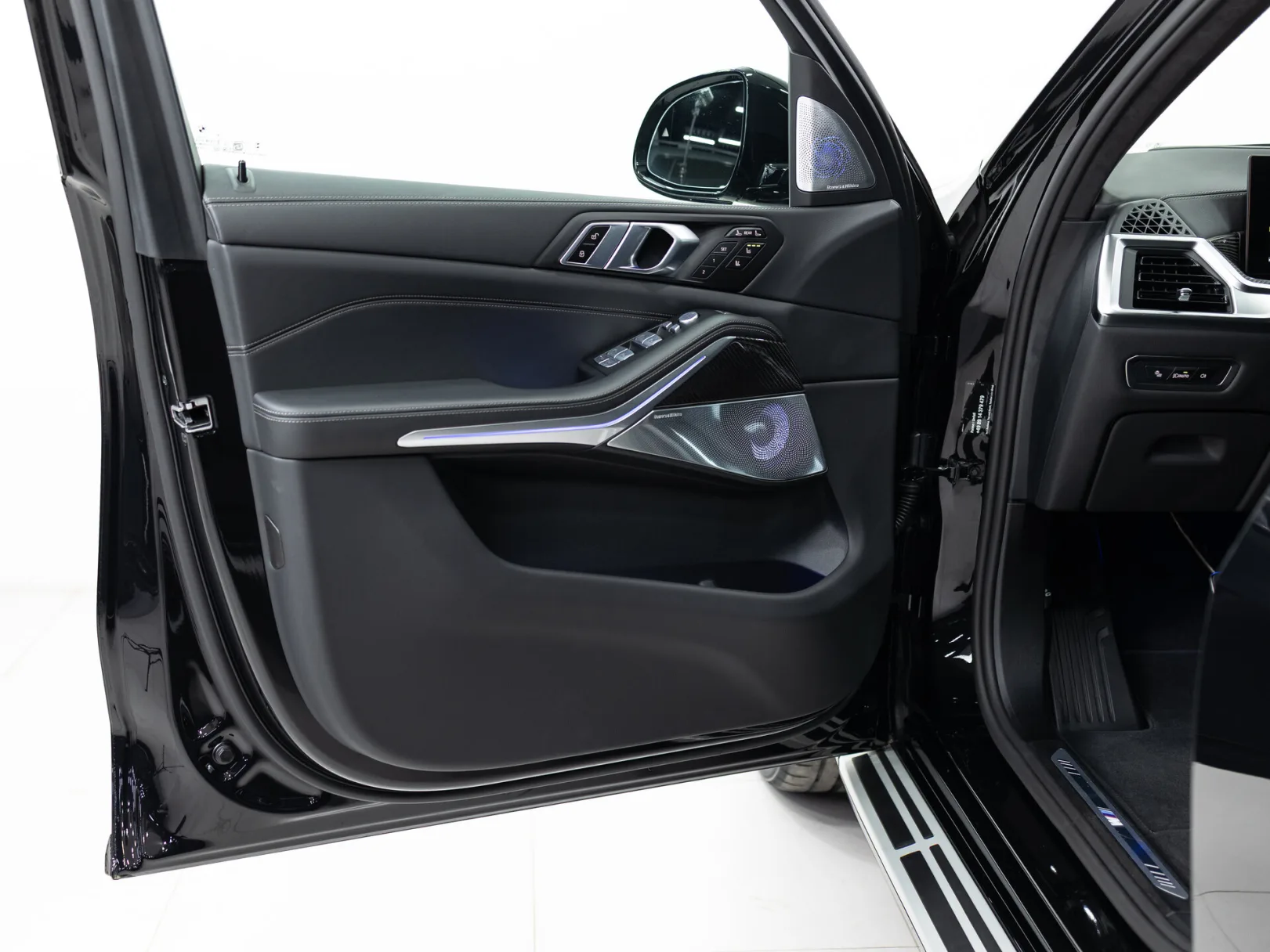BMW X7 xDrive40d M Sport Pro I (G07) Рестайлинг, 2025 — экстерьер, фото 8
