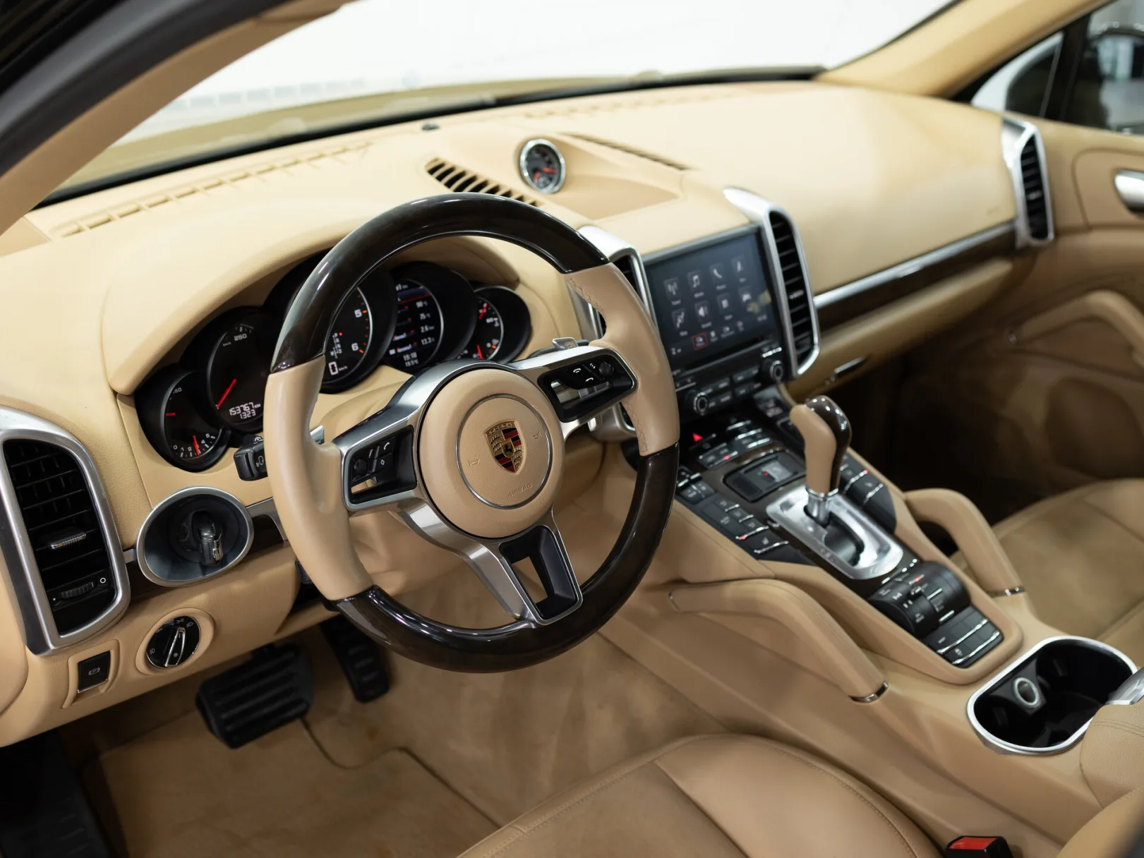 Porsche Cayenne Diesel Platinum Edition II Рестайлинг (958), 2016 — экстерьер, фото 10