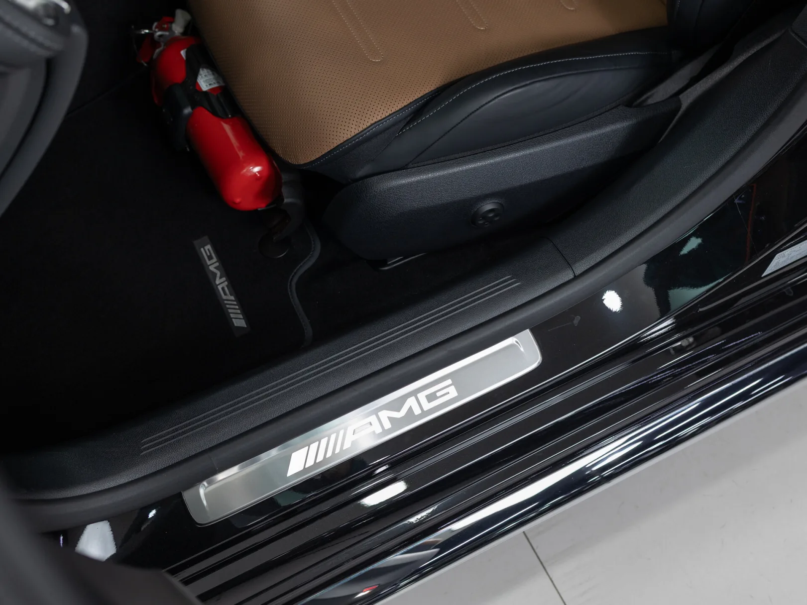 Mercedes-Benz E-Класс AMG E 53 4MATIC+ VI (W214), 2024 — экстерьер, фото 12