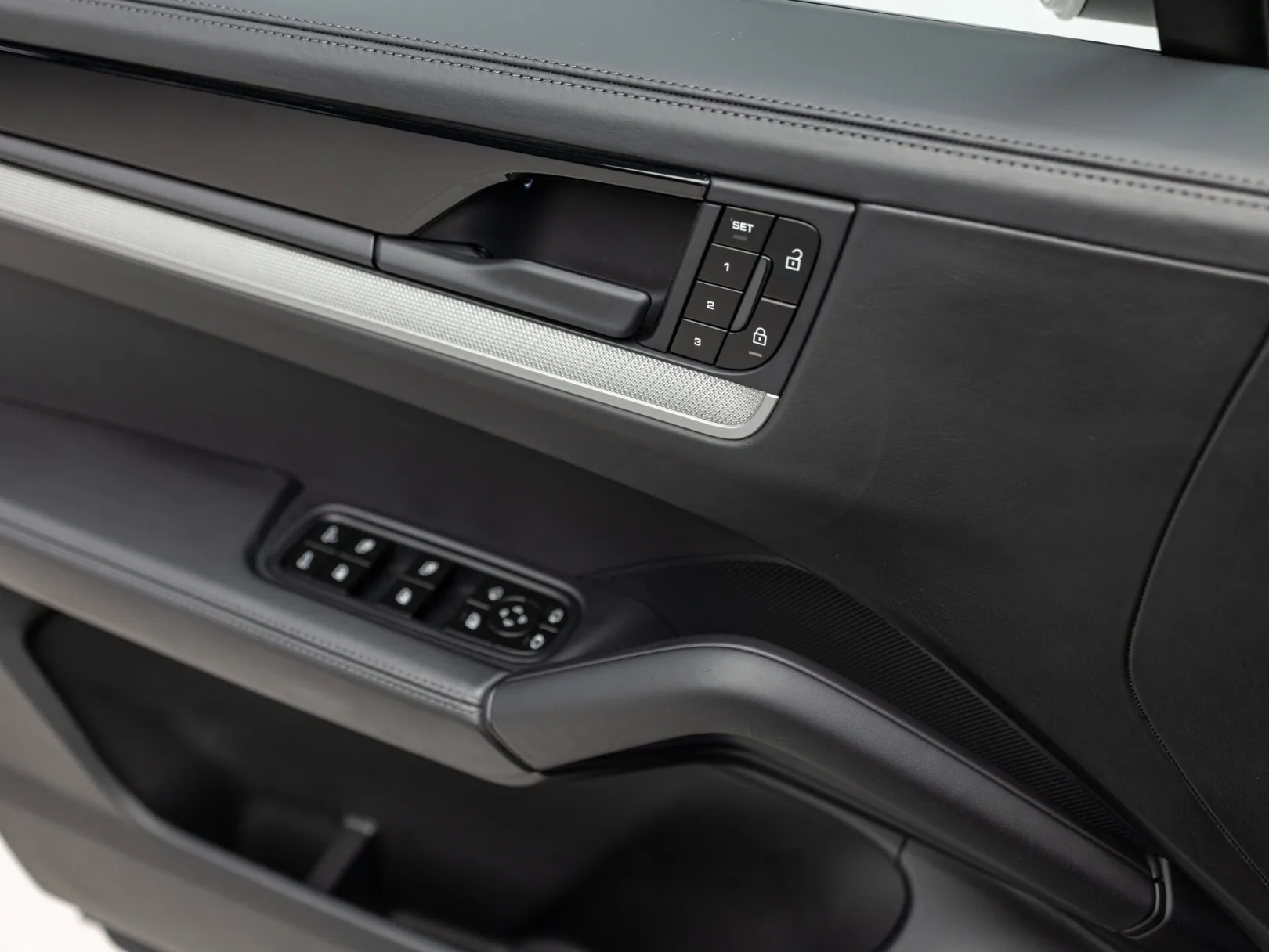 Porsche Cayenne Coupé III Рестайлинг, 2024 — экстерьер, фото 9