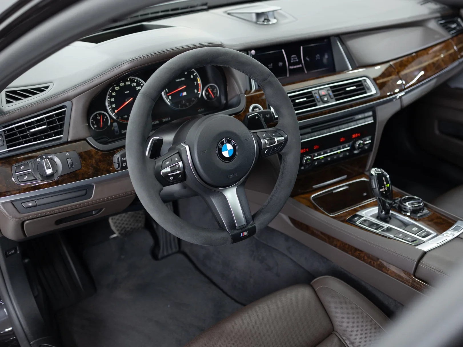 BMW 7 серии 760Li V (F01/F02/F04) Рестайлинг, 2012 — экстерьер, фото 8