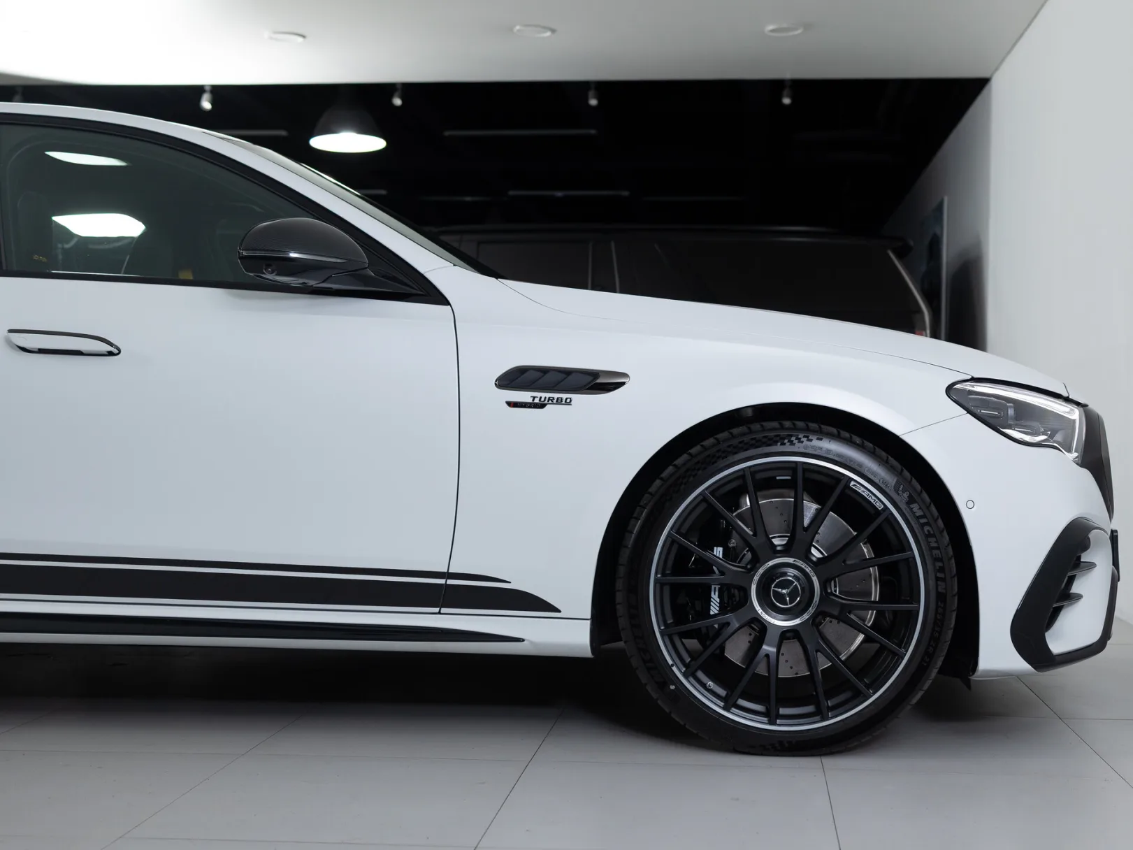 Mercedes-Benz E-Класс AMG E 53 4MATIC+ VI (W214), 2024 — экстерьер, фото 37