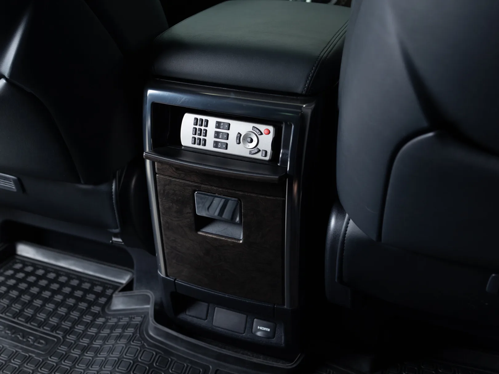 Toyota Alphard Executive Lounge III Рестайлинг, 2021 — экстерьер, фото 27