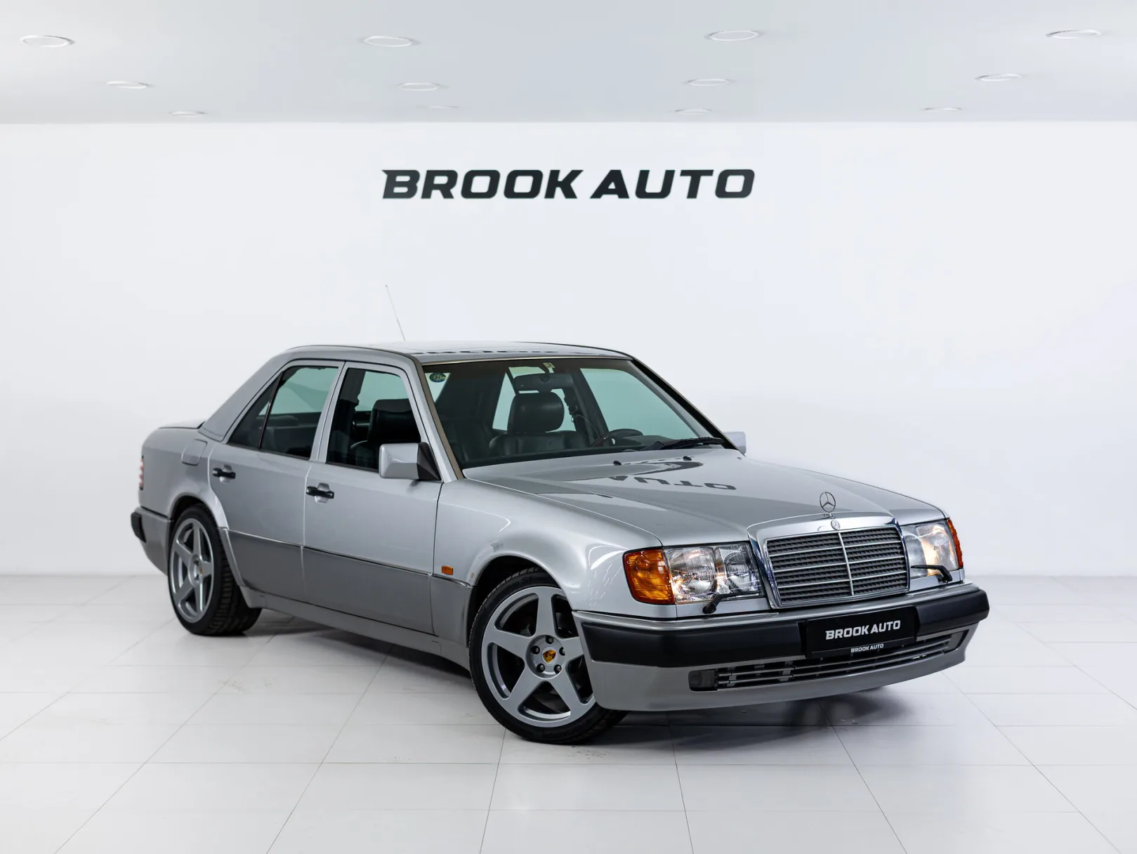 Mercedes-Benz W124 I, 1992 — экстерьер, фото 3