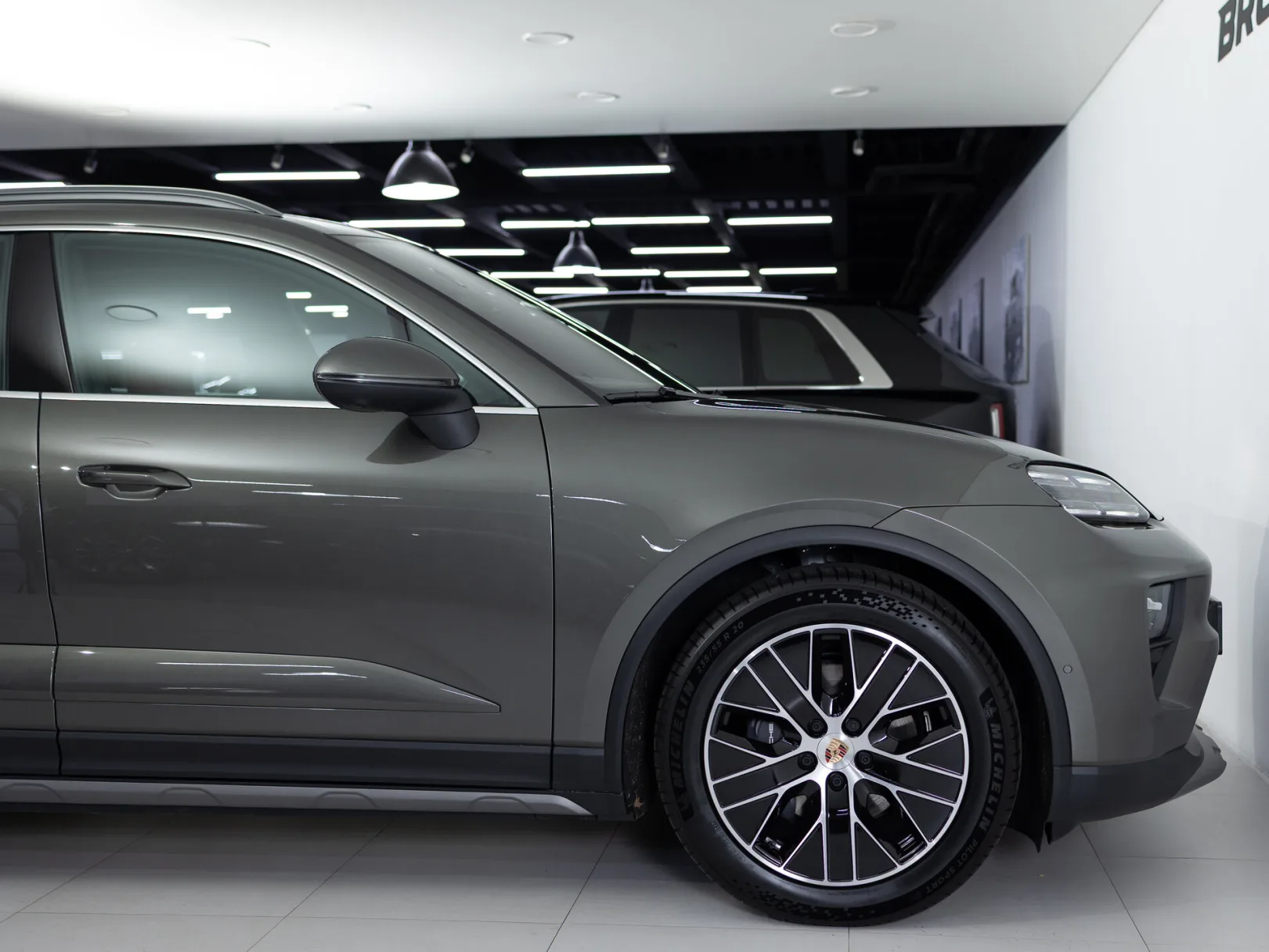 Porsche Macan 4 Electric II, 2025 — экстерьер, фото 32