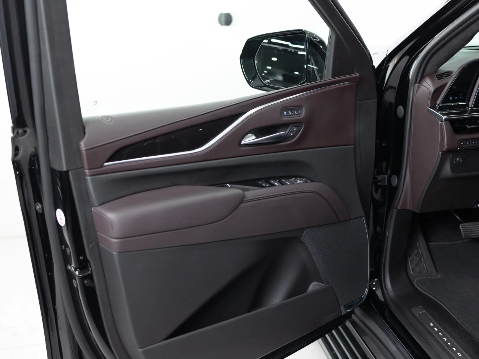 Cadillac Escalade Premium Luxury Platinum V, 2023 — экстерьер, фото 9