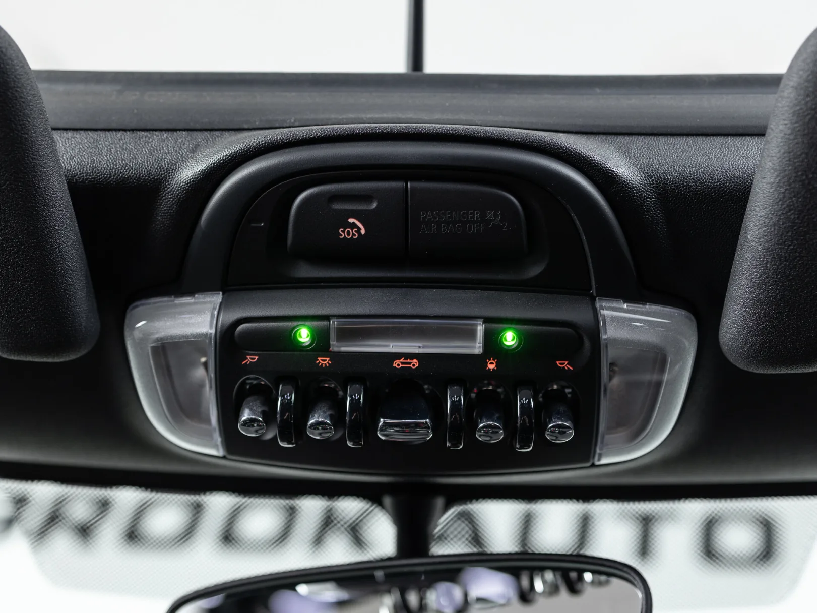 Mini Cabrio JCW III Рестайлинг, 2019 — экстерьер, фото 22