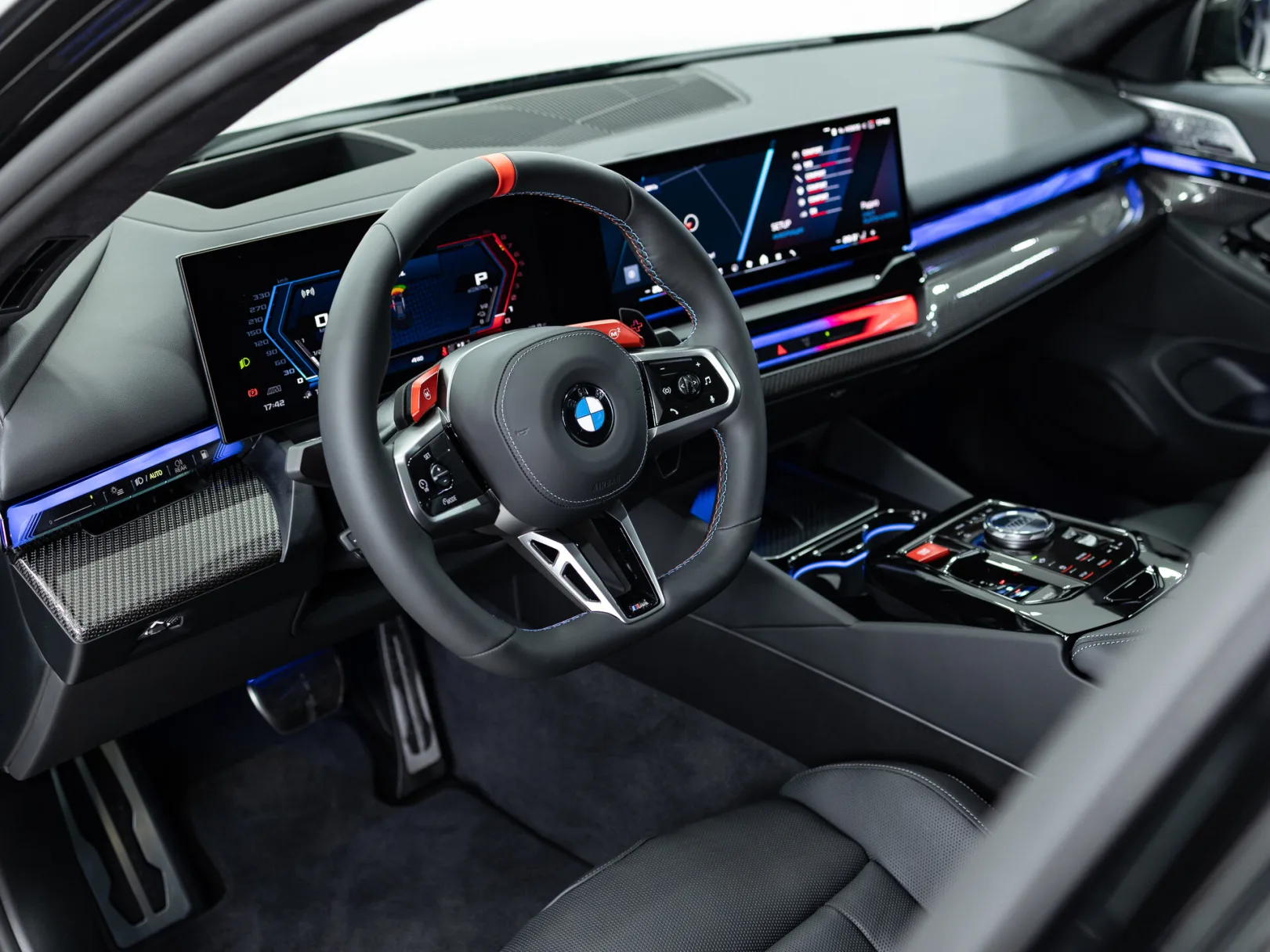 BMW M5 VII (G90), 2025 — экстерьер, фото 10