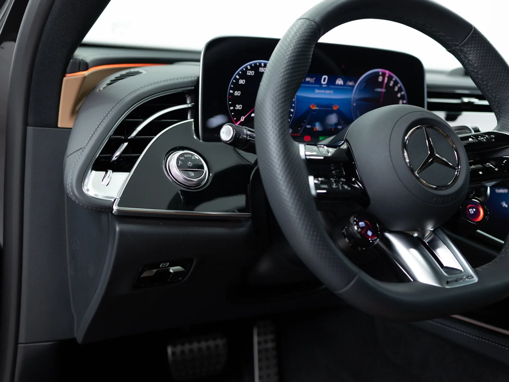 Mercedes-Benz E-Класс AMG E 53 4MATIC+ VI (W214), 2024 — экстерьер, фото 14