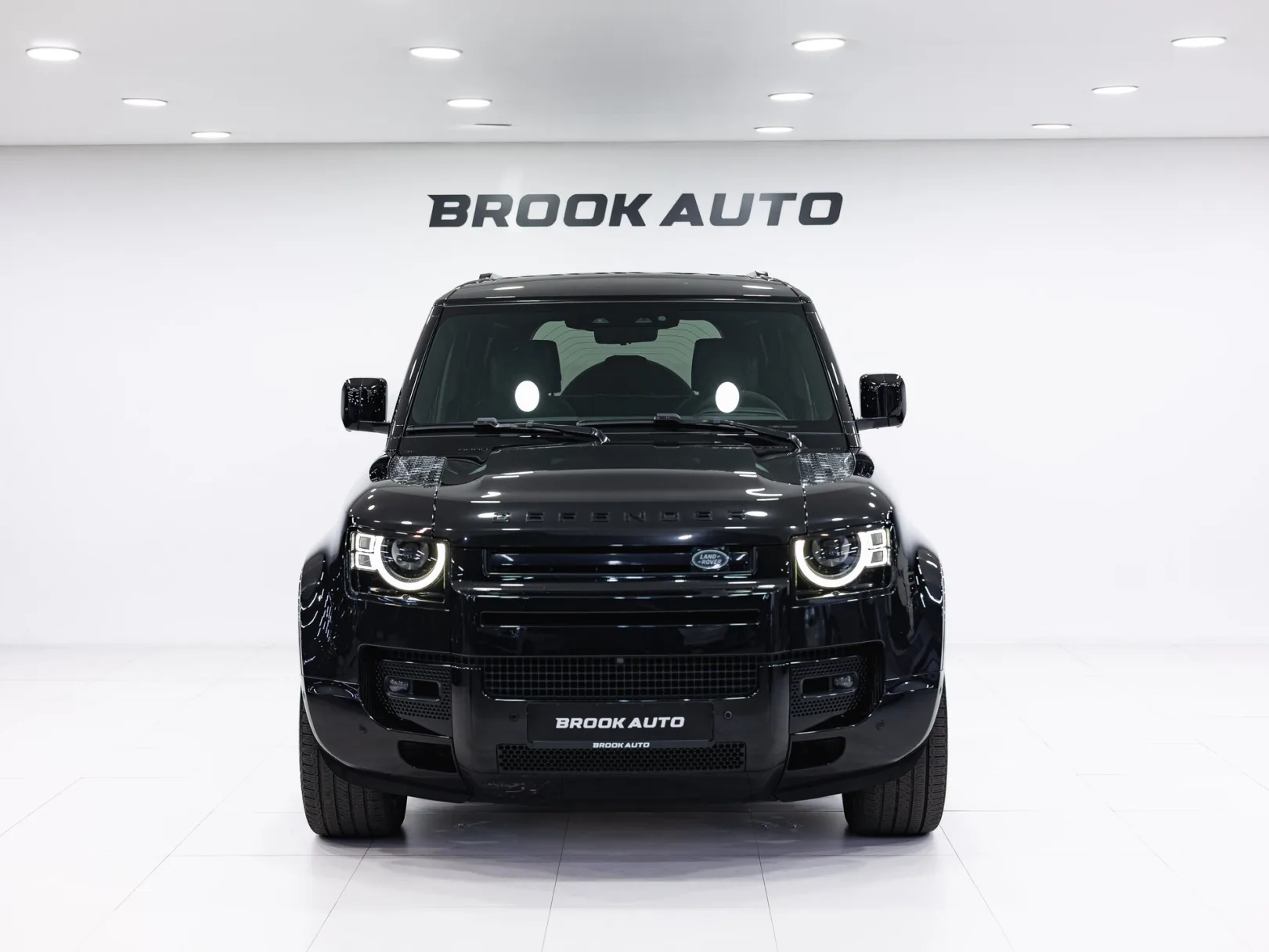 Land Rover Defender Bond Edition II, 2021 — экстерьер, фото 2
