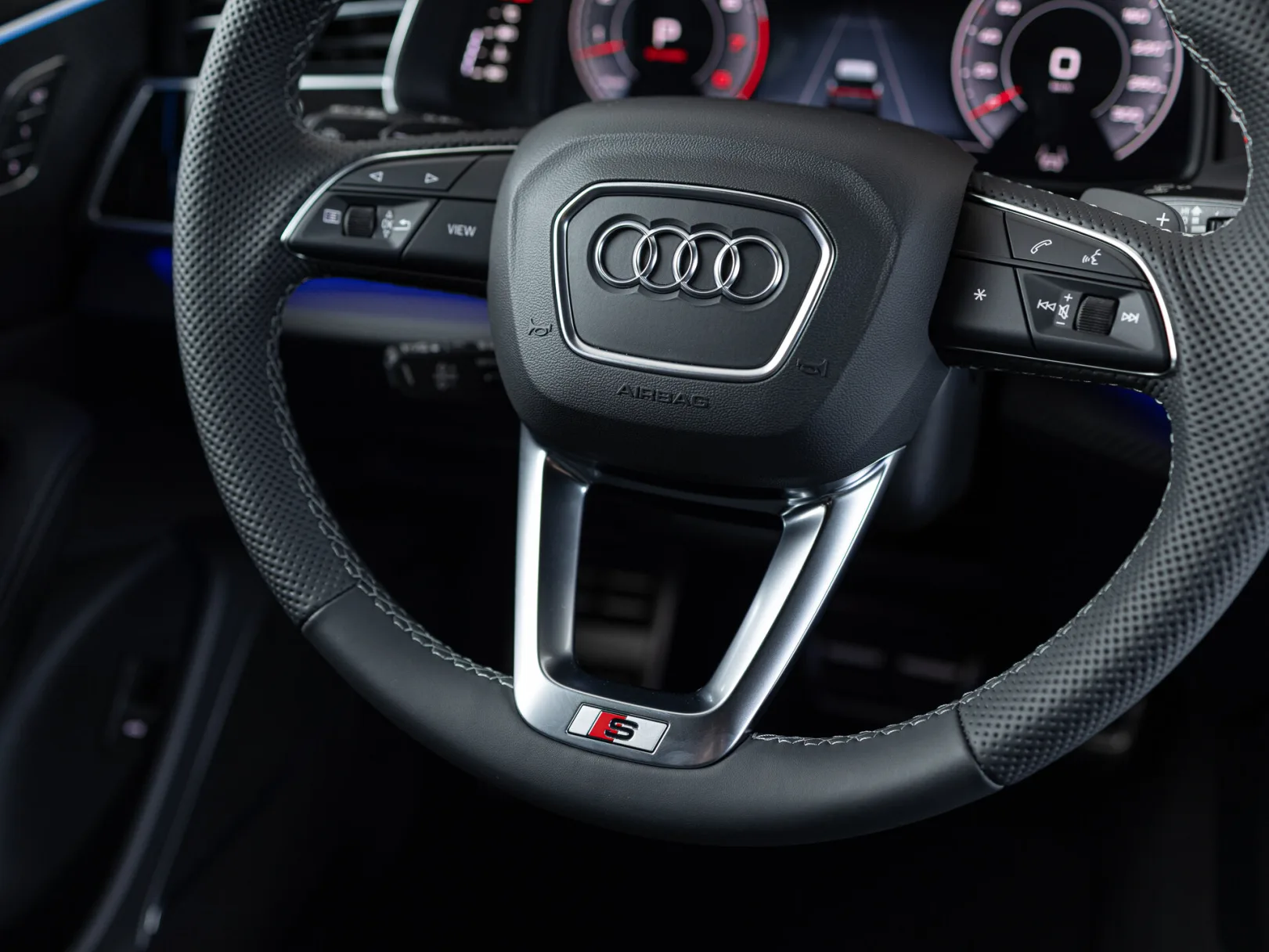 Audi Q8 55 TFSI I (4M) Рестайлинг, 2024 — экстерьер, фото 18