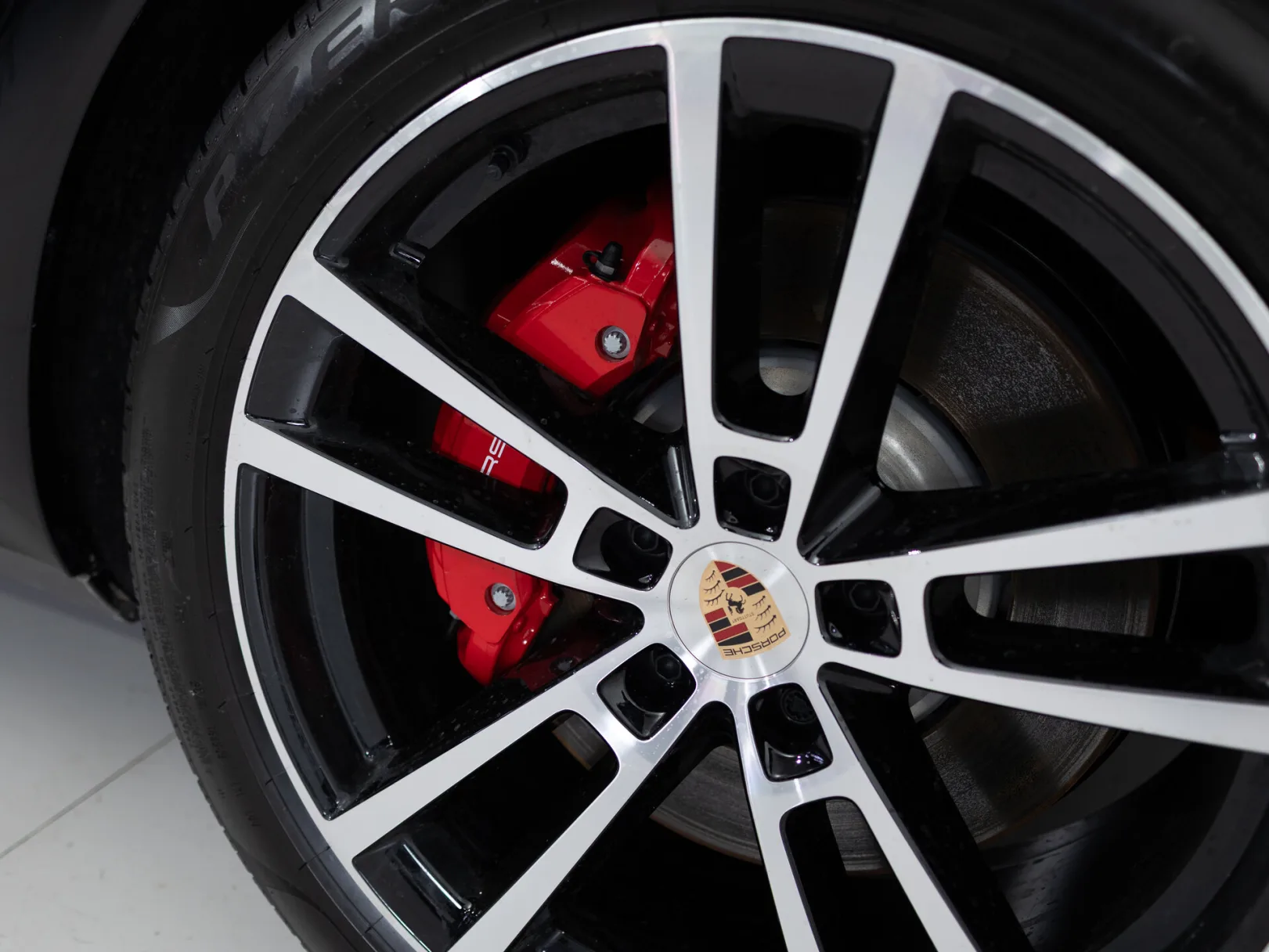 Porsche Cayenne GTS Coupé III Рестайлинг, 2025 — экстерьер, фото 34