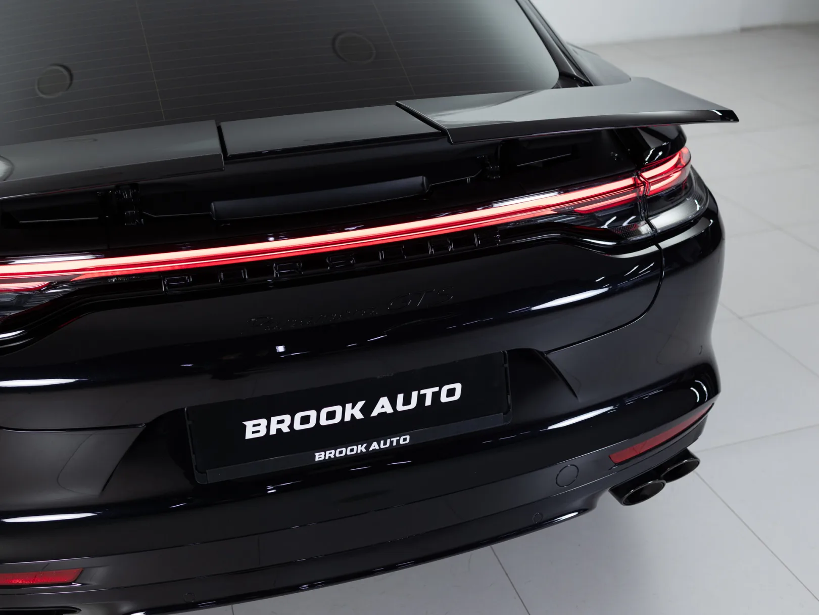 Porsche Panamera GTS II Рестайлинг, 2022 — экстерьер, фото 34