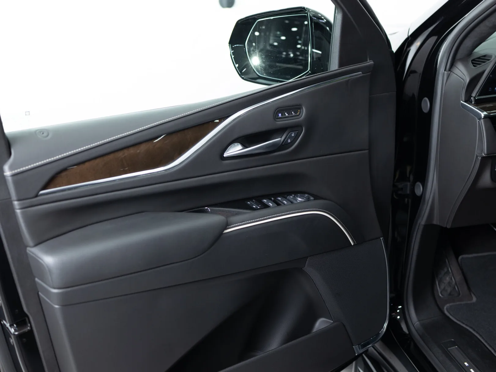 Cadillac Escalade Sport Platinum ESV V, 2024 — экстерьер, фото 8