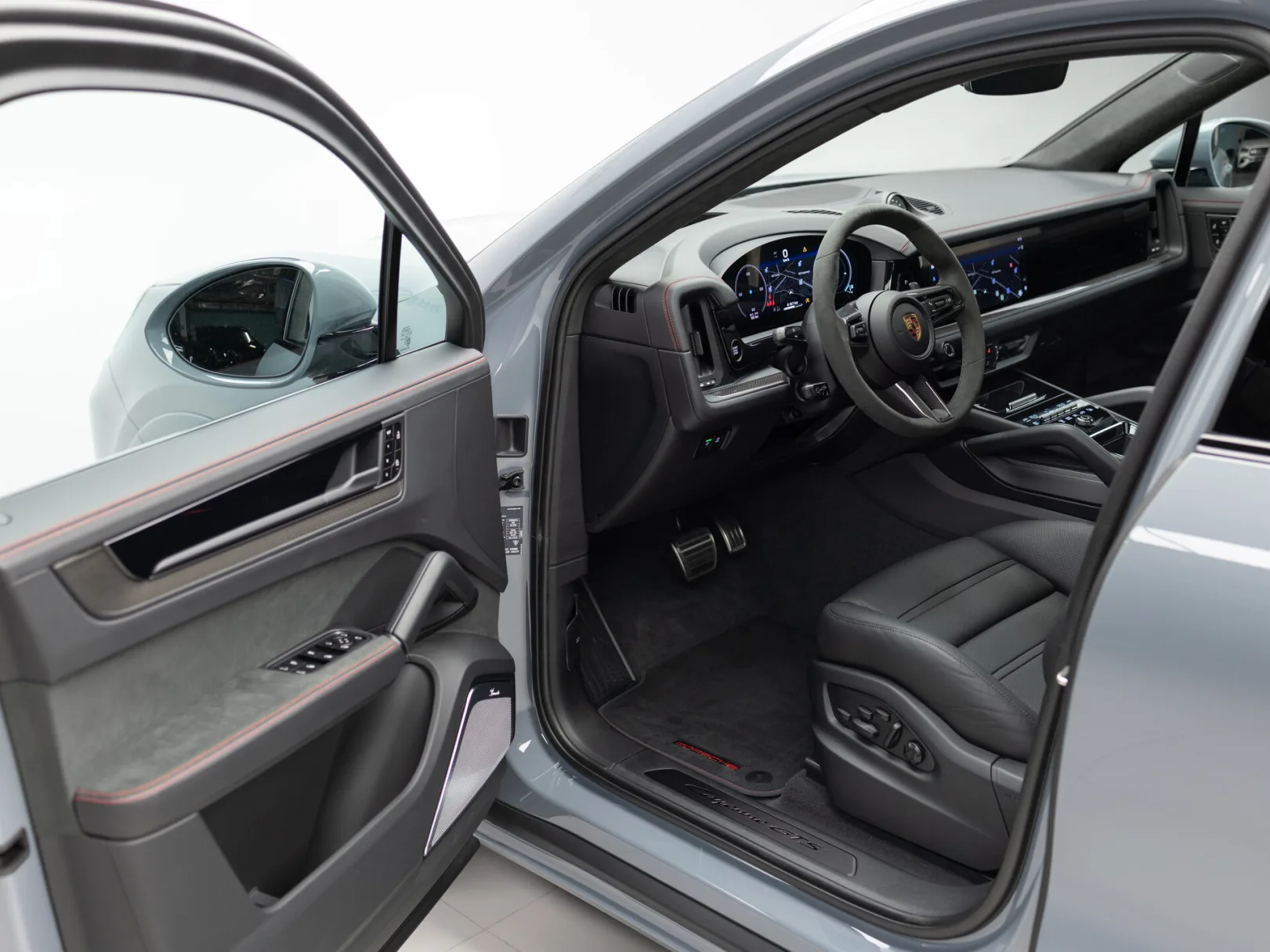 Porsche Cayenne GTS Coupé III Рестайлинг, 2026 — экстерьер, фото 7