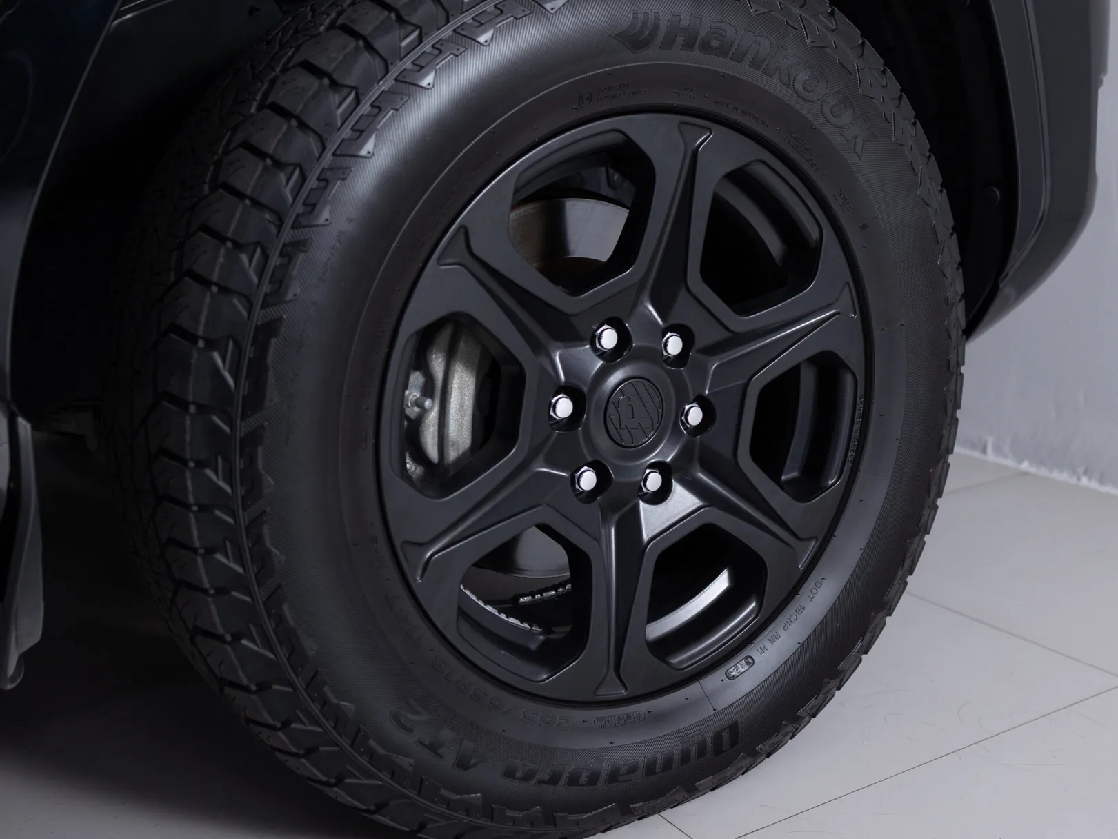 Toyota Land Cruiser GXR 300 Series, 2022 — экстерьер, фото 30