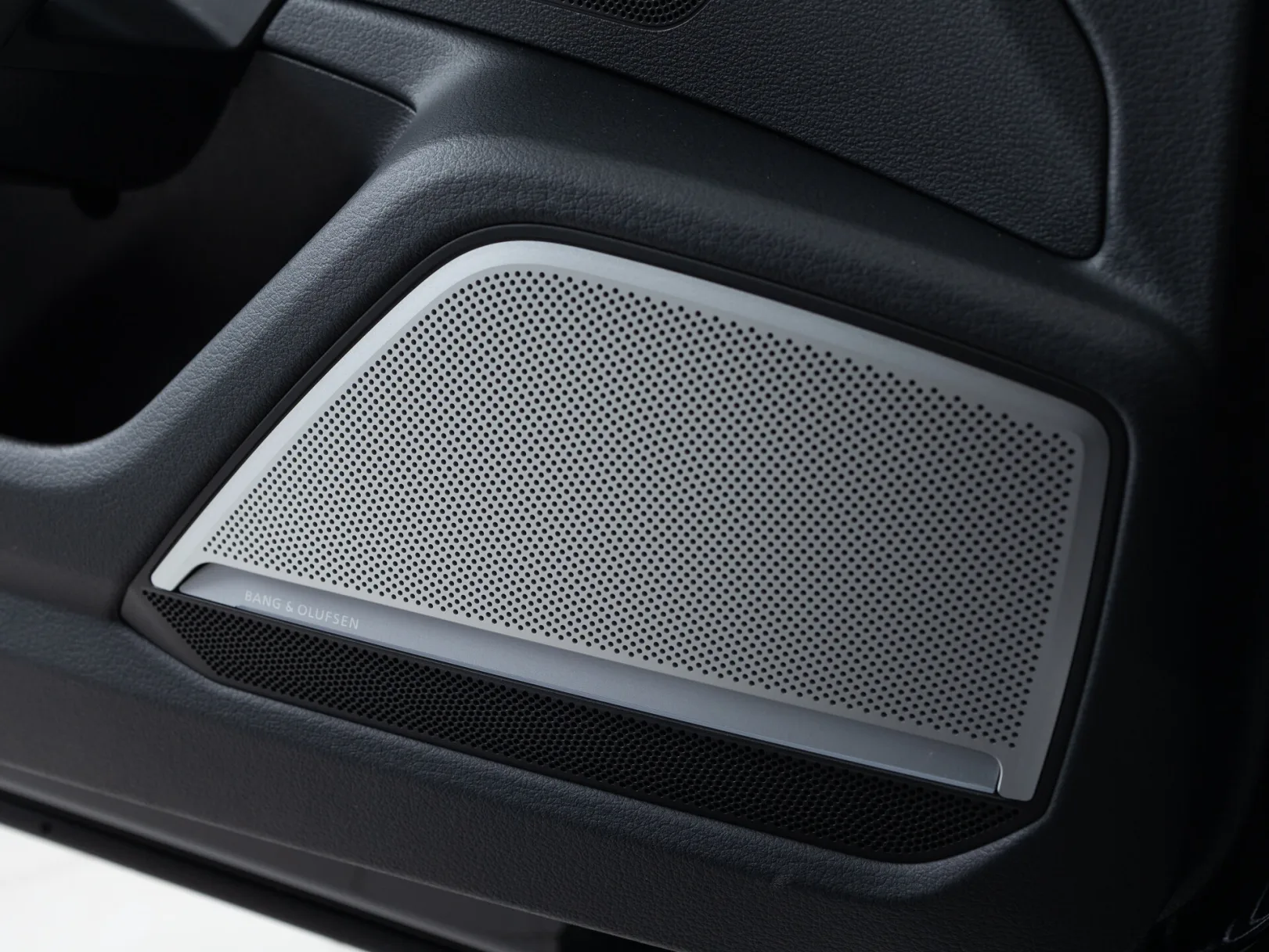 Audi RS 6 TFSI quattro IV (C8), 2022 — экстерьер, фото 15