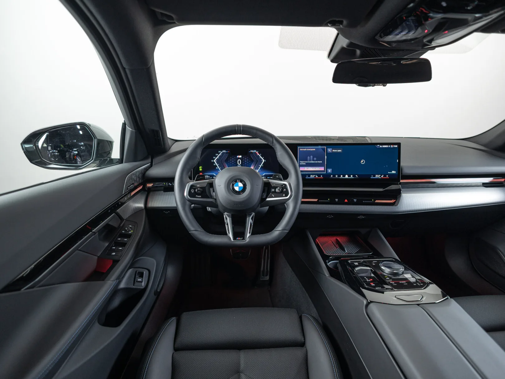 BMW 5 серии 520d xDrive Touring VIII (G60/G61/G68), 2024 — экстерьер, фото 13