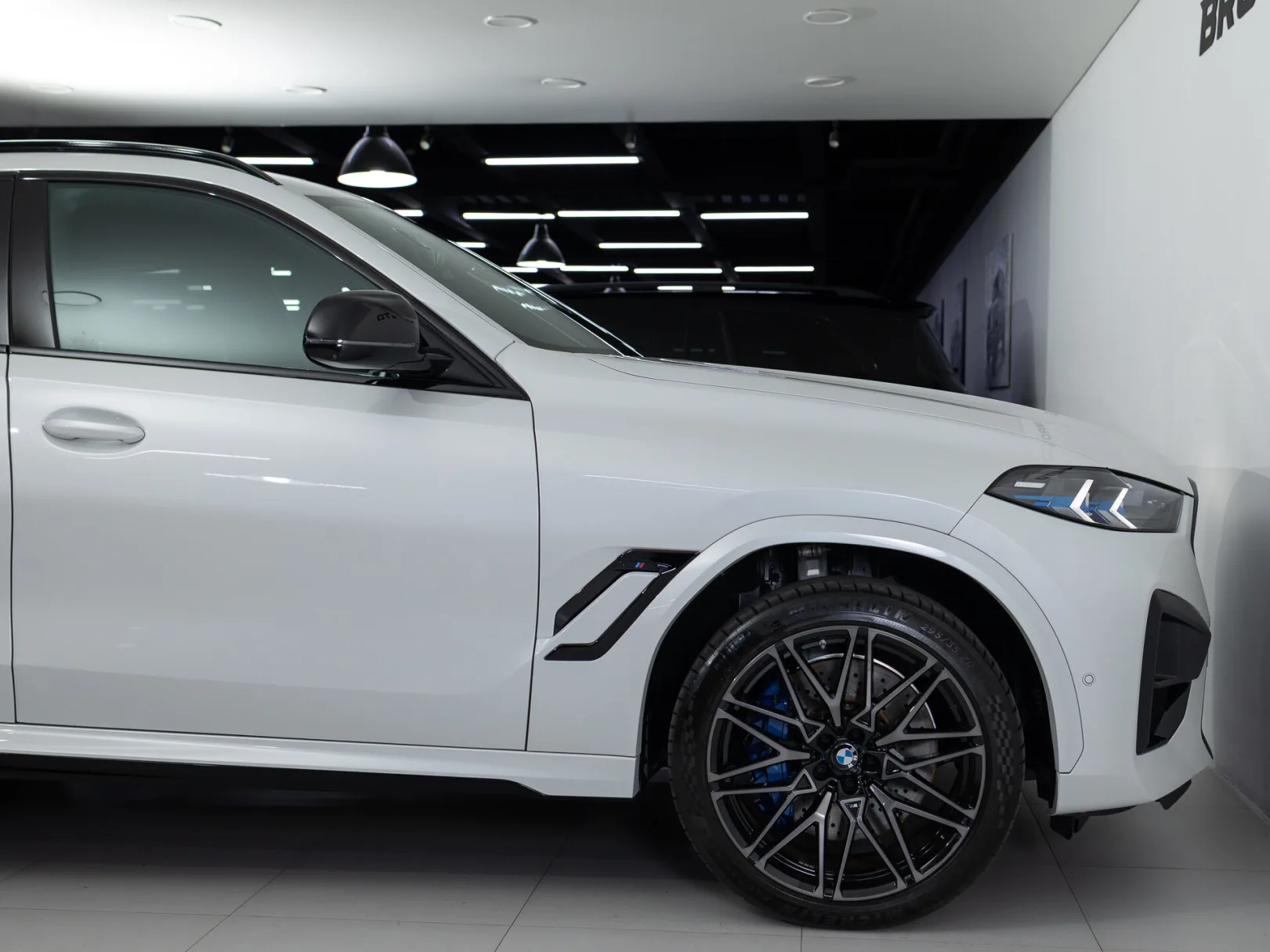 BMW X6 M Competition III (F96) Рестайлинг, 2024 — экстерьер, фото 37