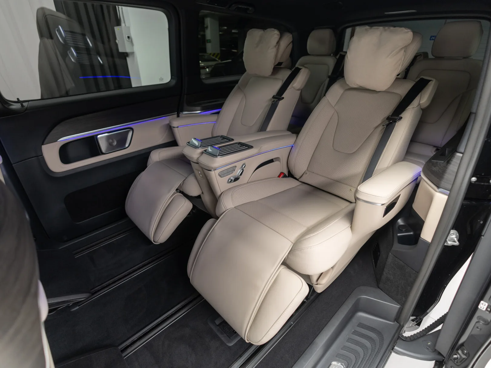 Mercedes-Benz V-Класс Exclusive III (W447) Рестайлинг 2, 2026 — экстерьер, фото 7
