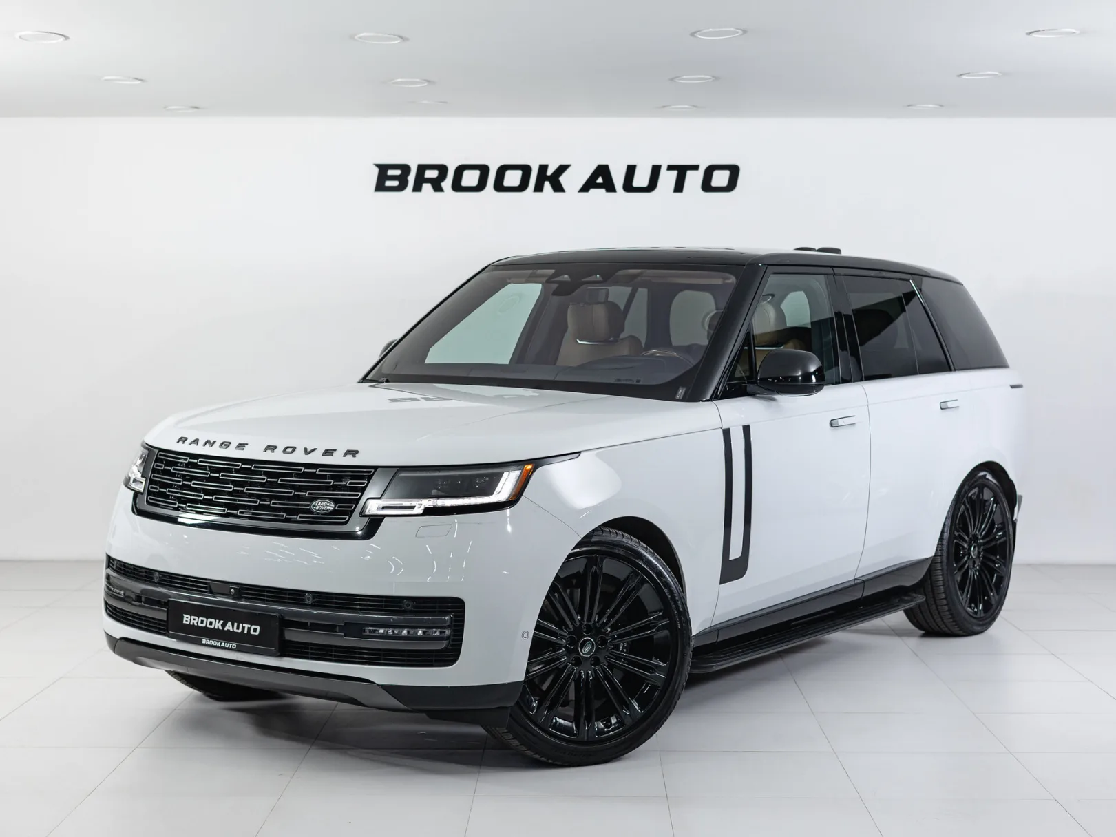 Land Rover Range Rover SE (USA) V, 2022 — экстерьер, фото 1