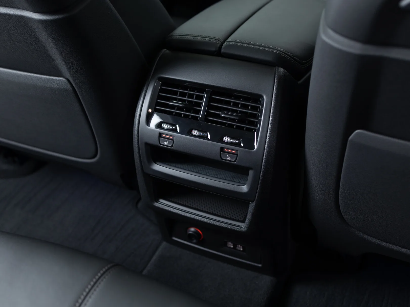 BMW X5 IV (G05/G18) Рестайлинг, 2024 — экстерьер, фото 25