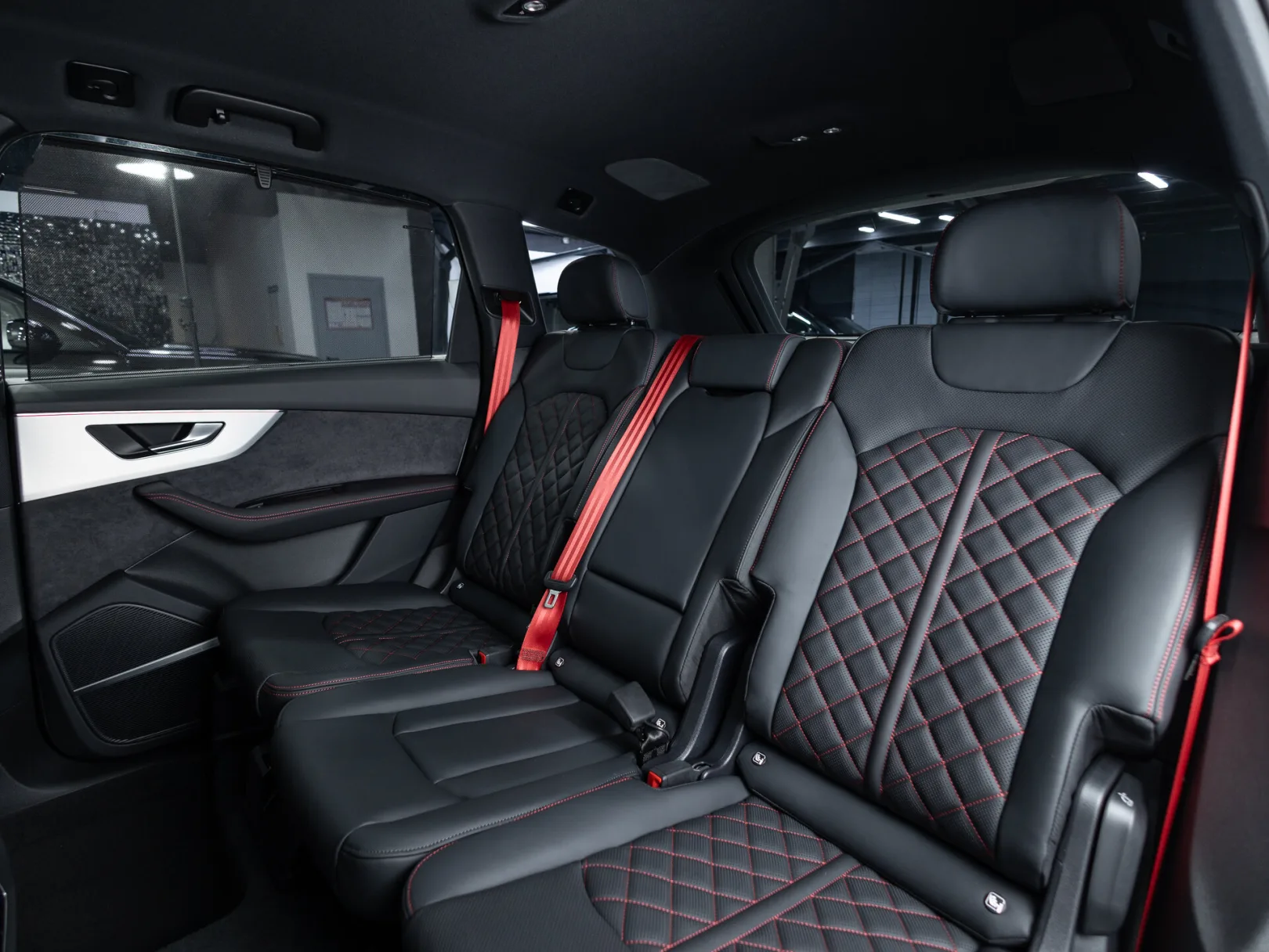 Audi Q7 55 TFSI quattro tiptronic II (4M) Рестайлинг 2, 2024 — экстерьер, фото 28