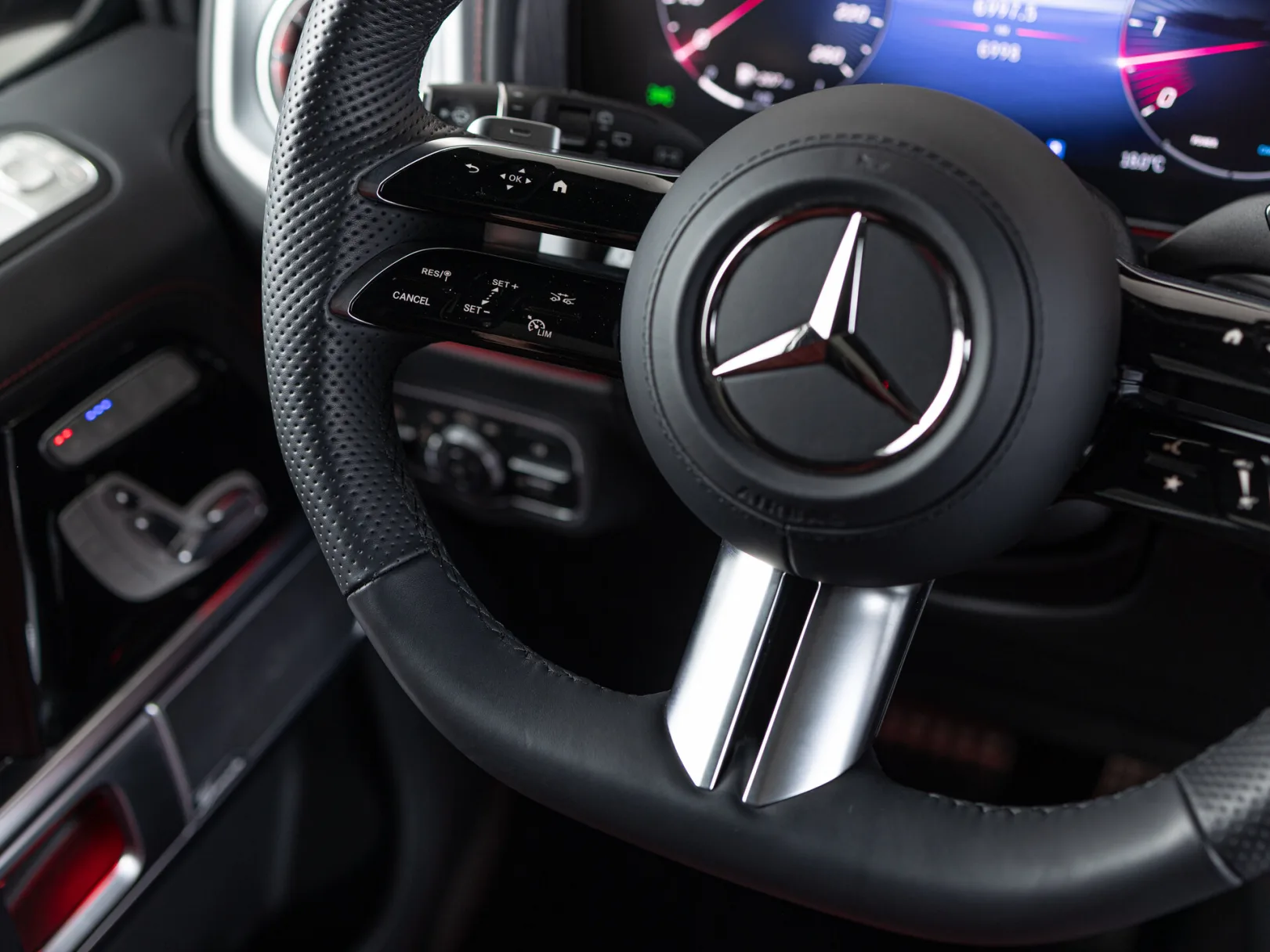 Mercedes-Benz G-Класс G 450 d AMG Line III (W465) Рестайлинг, 2025 — экстерьер, фото 15