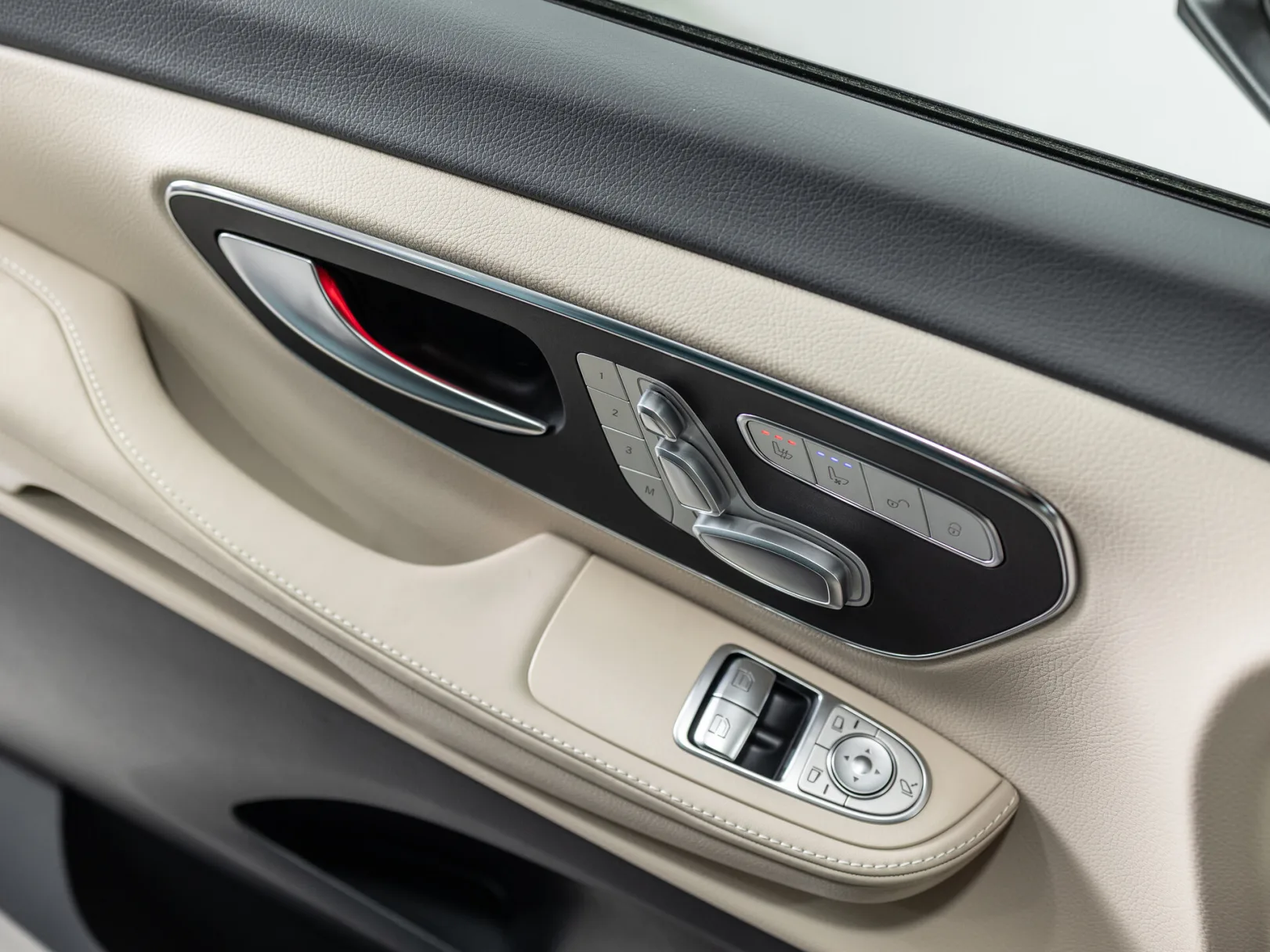 Mercedes-Benz V-Класс Exclusive III (W447) Рестайлинг 2, 2026 — экстерьер, фото 10