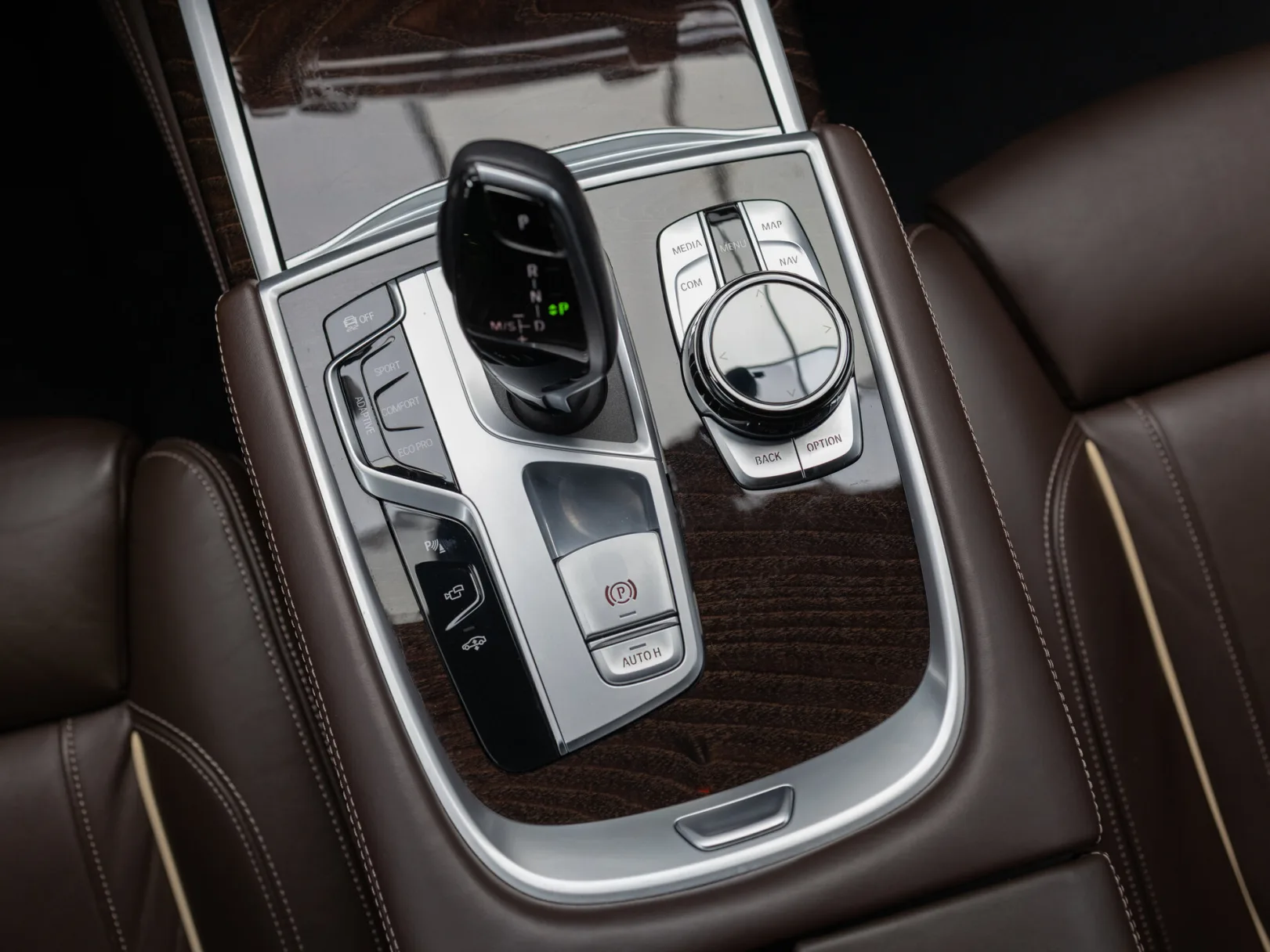 BMW 7 серии VI (G11/G12) Рестайлинг, 2020 — экстерьер, фото 18