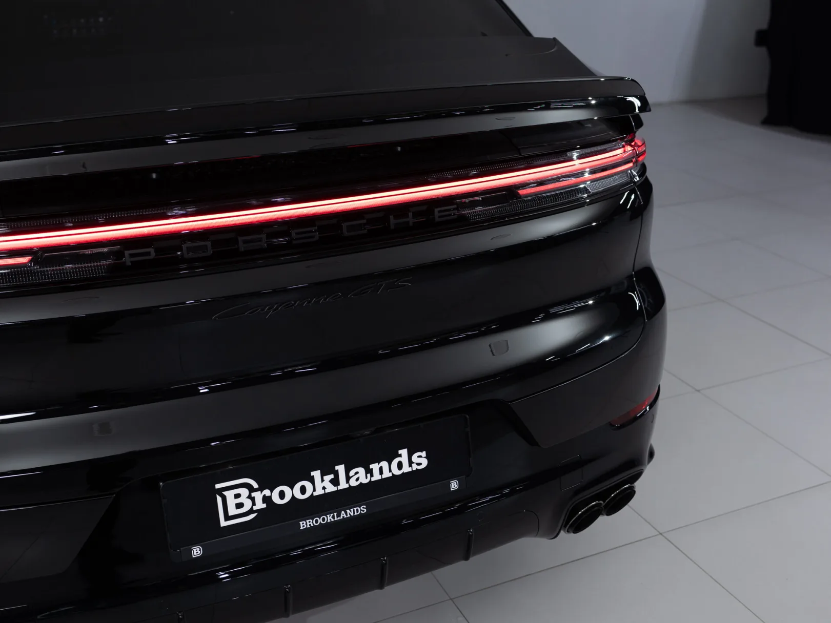 Porsche Cayenne GTS Coupé III Рестайлинг, 2024 — экстерьер, фото 33