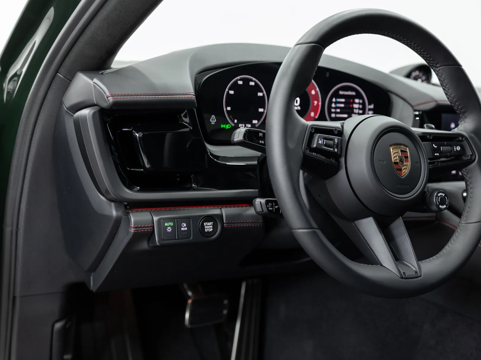 Porsche Panamera GTS III, 2025 — экстерьер, фото 15