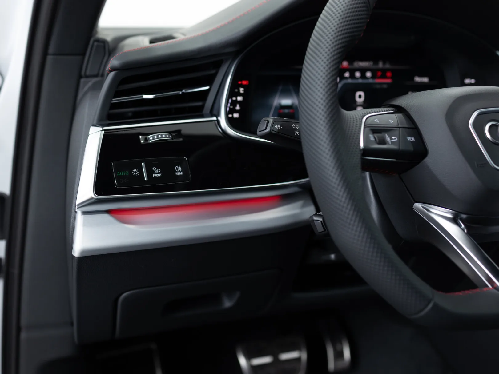Audi Q7 55 TFSI quattro tiptronic II (4M) Рестайлинг 2, 2024 — экстерьер, фото 14