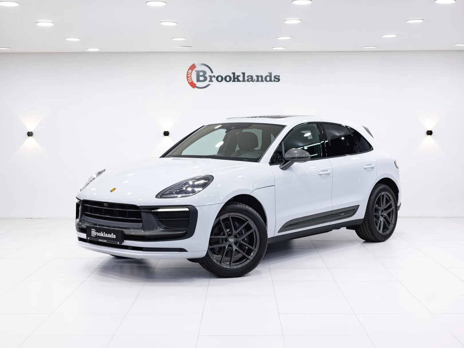 Porsche Macan T I Рестайлинг 2, 2024 — экстерьер, фото 1