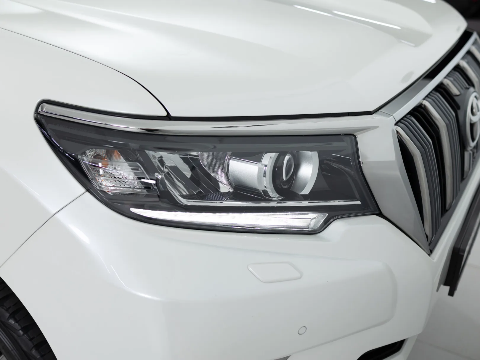 Toyota Land Cruiser Prado Престиж 150 Series Рестайлинг 2, 2020 — экстерьер, фото 28