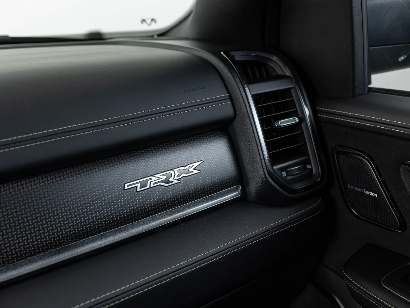 Ram 1500 TRX V, 2022 — экстерьер, фото 24