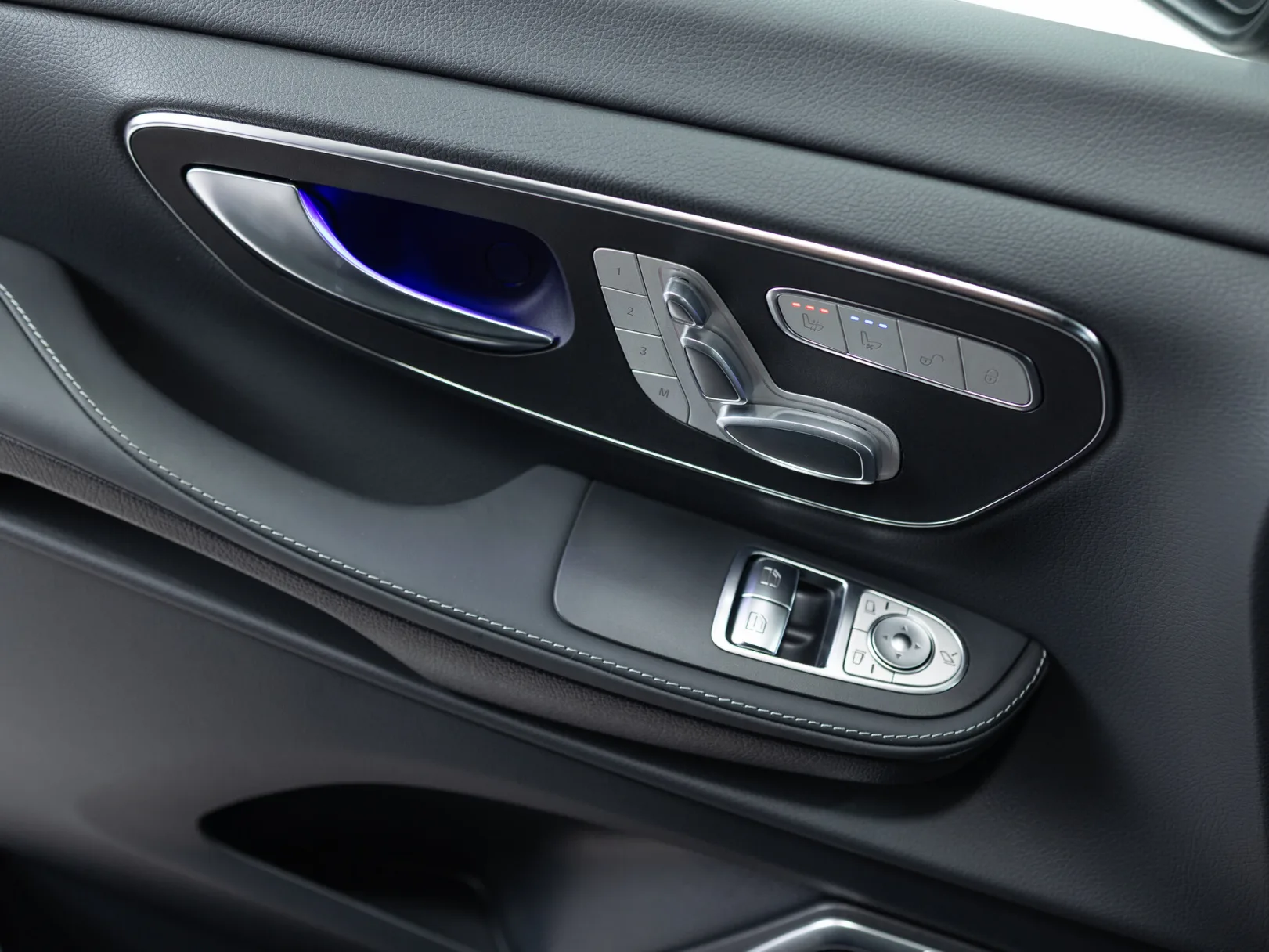 Mercedes-Benz V-Класс Avantgarde III (W447) Рестайлинг 2, 2025 — экстерьер, фото 8