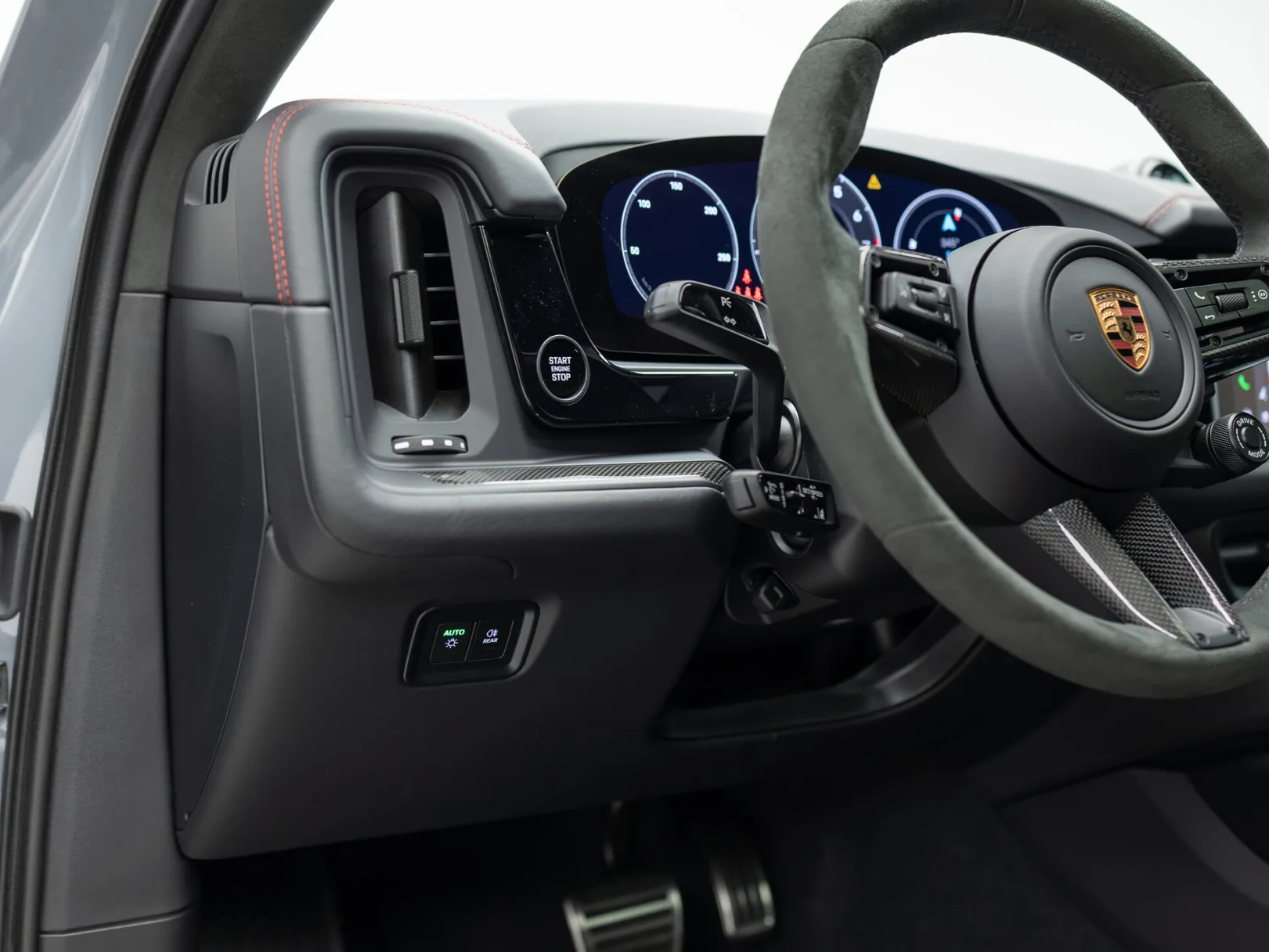 Porsche Cayenne GTS Coupé III Рестайлинг, 2026 — экстерьер, фото 13
