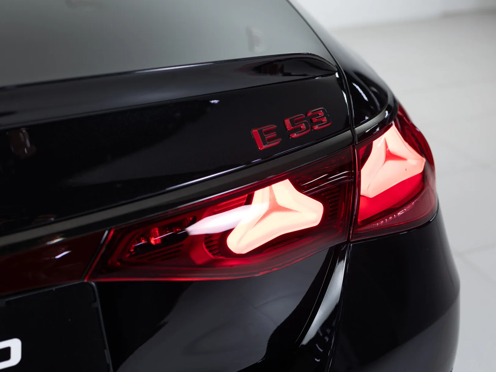 Mercedes-Benz E-Класс AMG E 53 4MATIC+ VI (W214), 2024 — экстерьер, фото 40