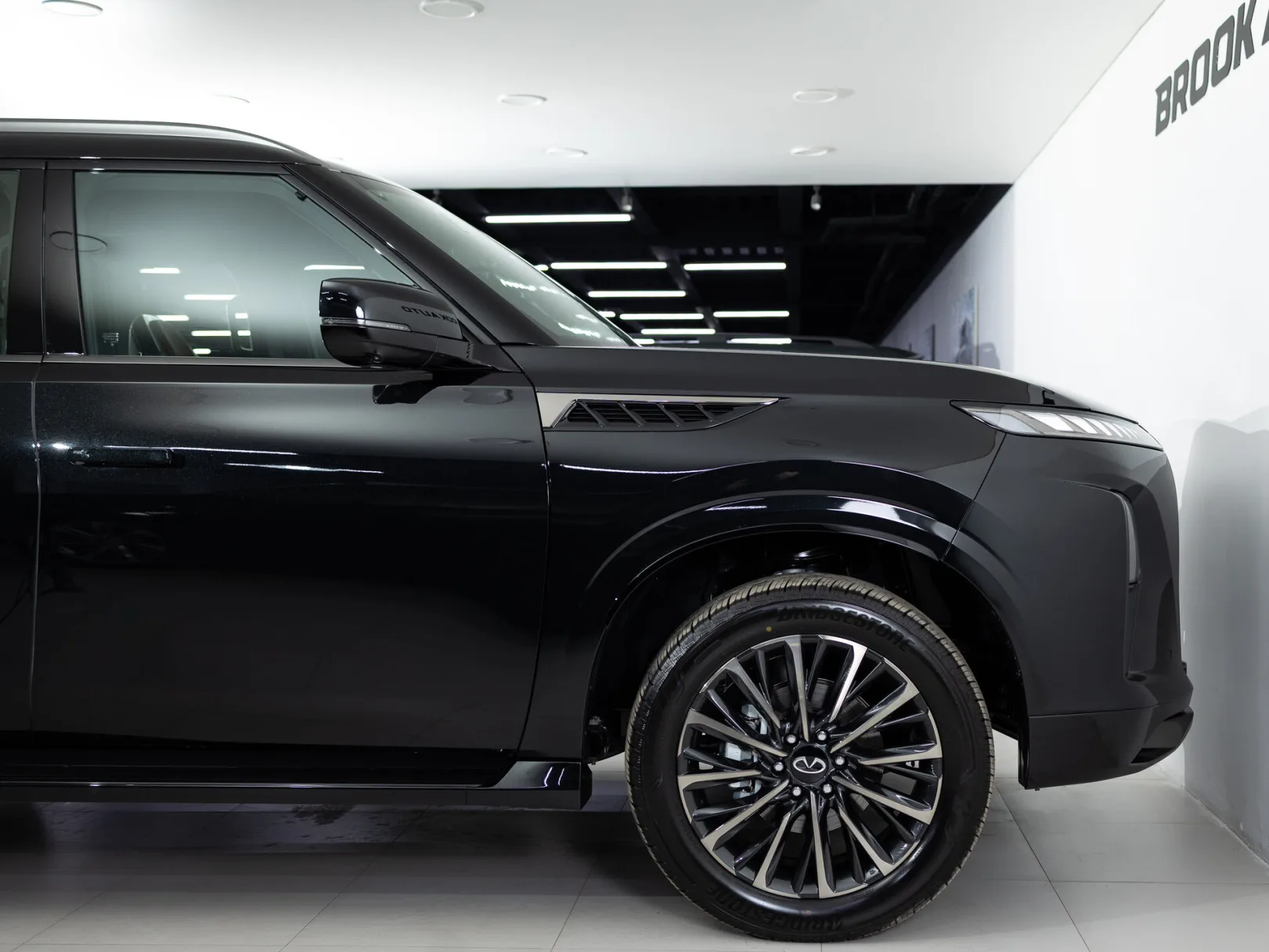 Infiniti QX80 Autograph II, 2026 — экстерьер, фото 39