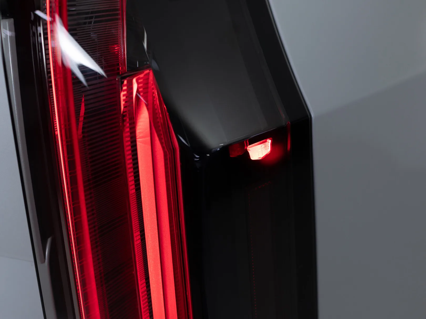 Cadillac Escalade-V V-series I Рестайлинг, 2025 — экстерьер, фото 41
