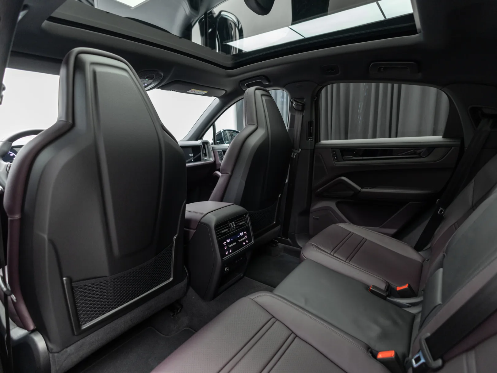 Porsche Cayenne Coupé III Рестайлинг, 2026 — экстерьер, фото 29